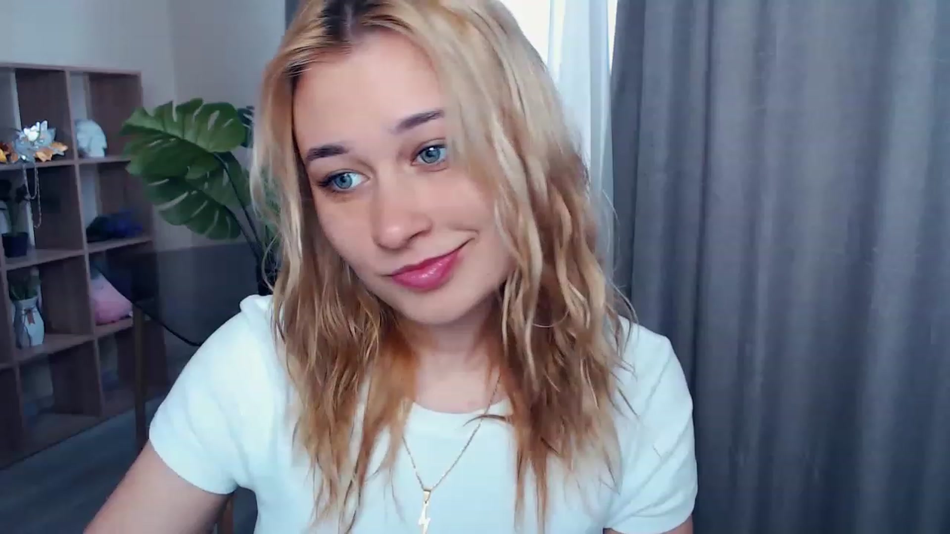 Gallery image thumbnail from Kukla_kolduna's myfreecams stream on, 04/14/2023, 13:26 image 13 of 20