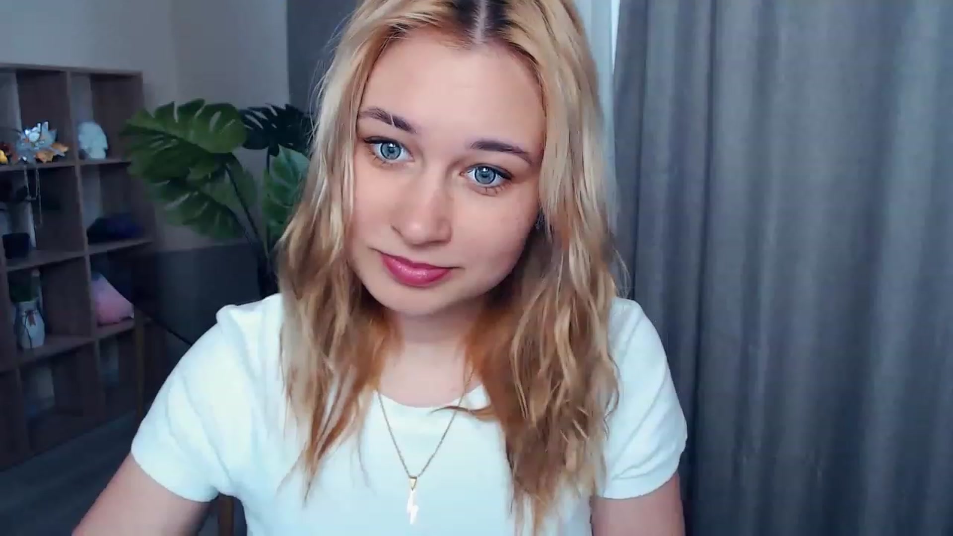 Gallery image thumbnail from Kukla_kolduna's myfreecams stream on, 04/14/2023, 13:26 image 5 of 20
