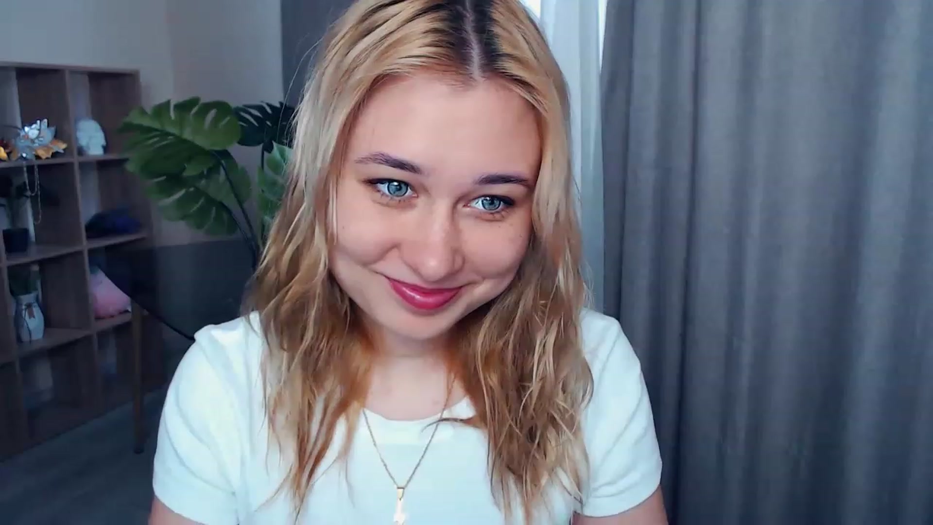 Gallery image thumbnail from Kukla_kolduna's myfreecams stream on, 04/14/2023, 13:26 image 6 of 20