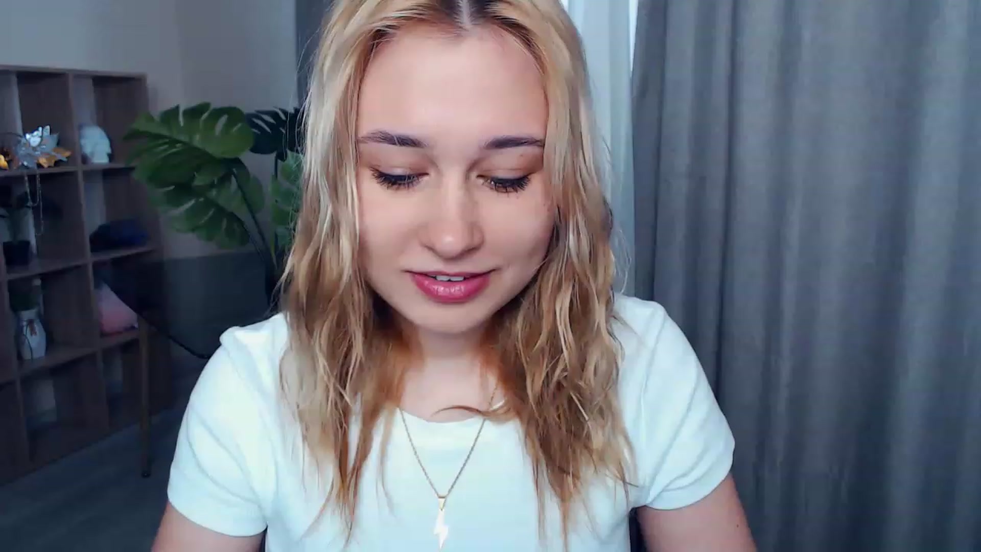Gallery image thumbnail from Kukla_kolduna's myfreecams stream on, 04/14/2023, 13:26 image 4 of 20