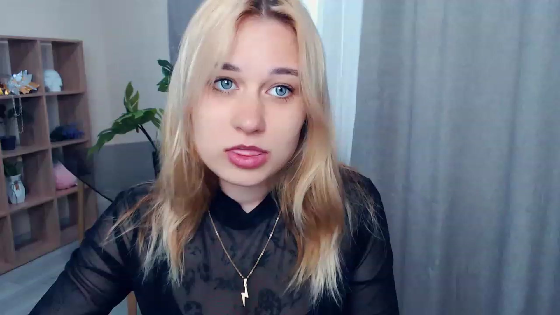Gallery image thumbnail from Kukla_kolduna's myfreecams stream on, 04/15/2023, 14:22 image 12 of 20