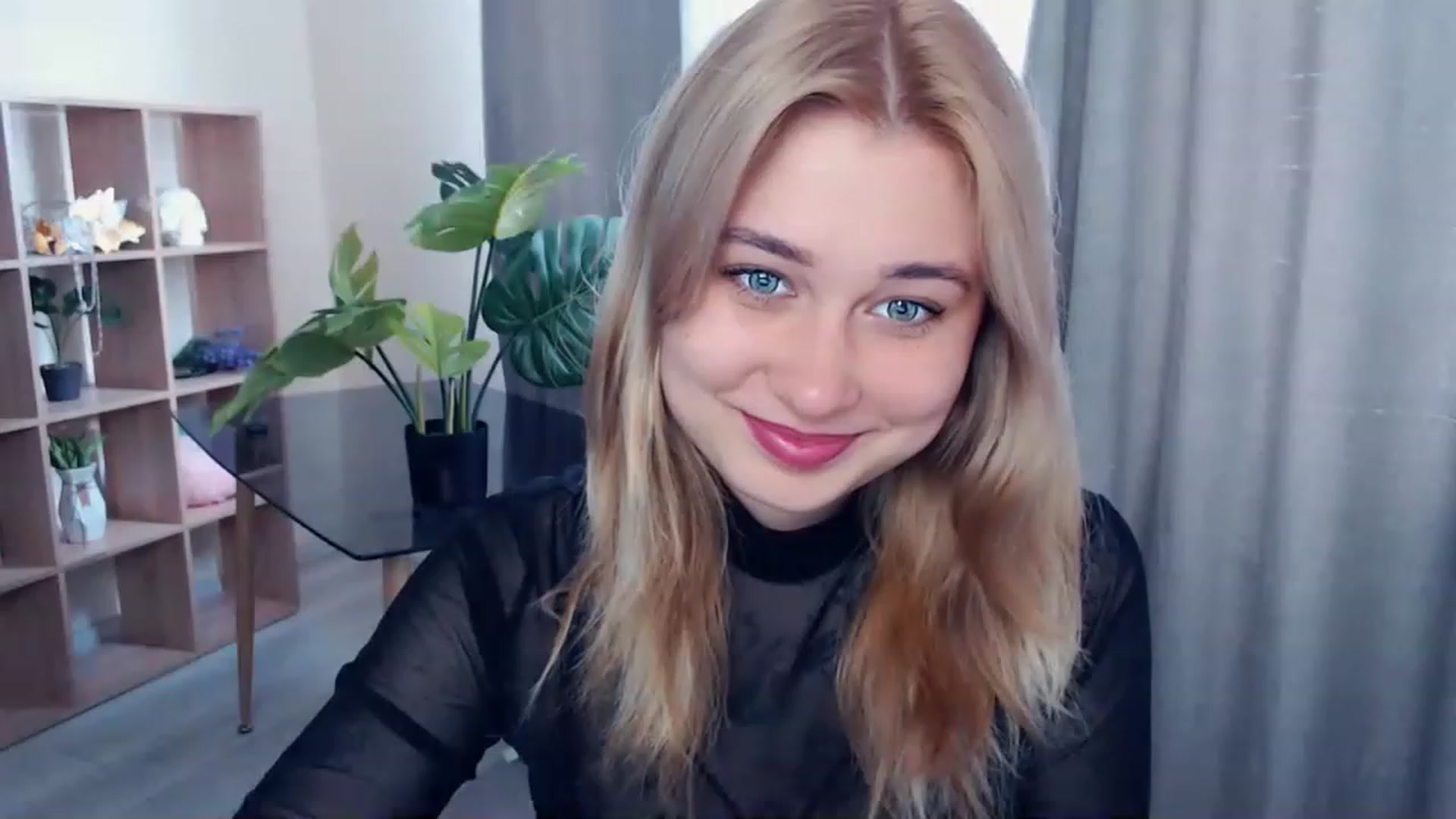 Gallery image thumbnail from Kukla_kolduna's myfreecams stream on, 04/21/2023, 12:41 image 13 of 20