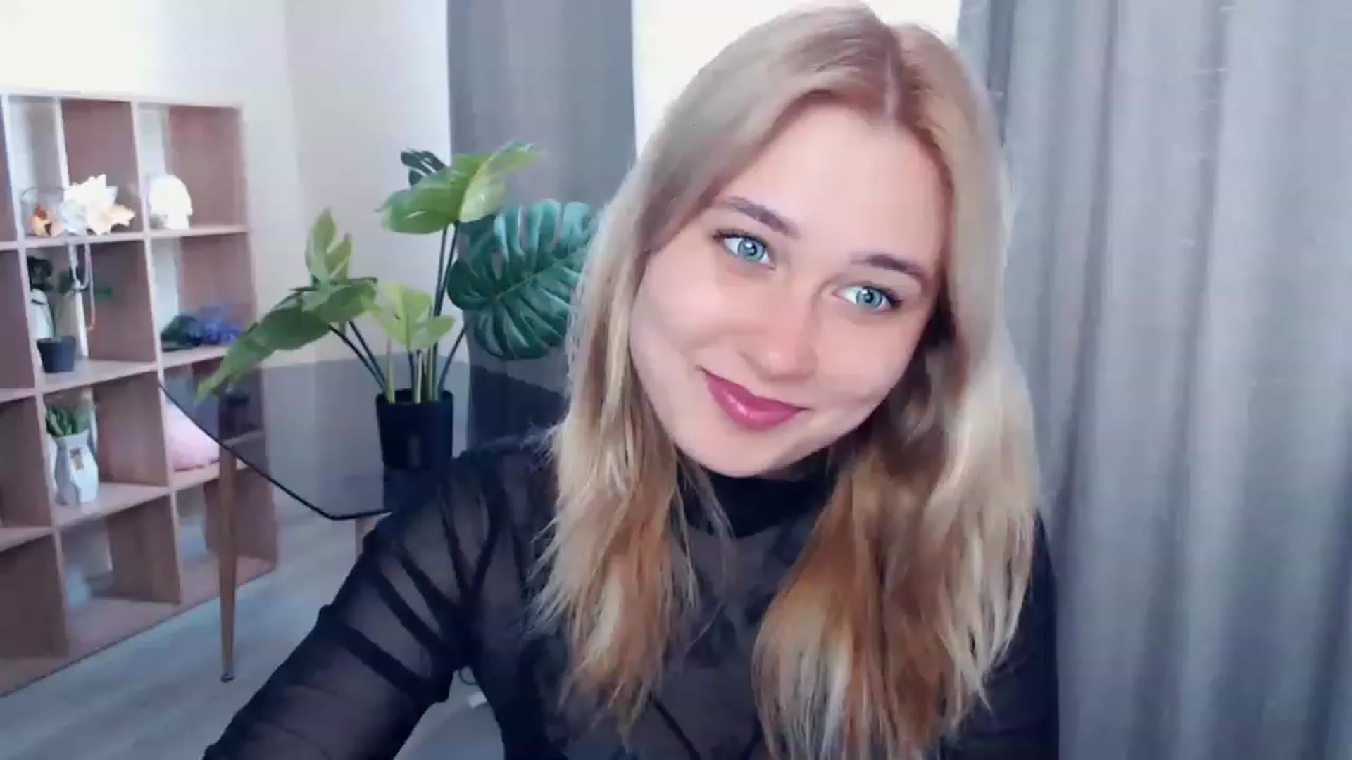 Gallery image thumbnail from Kukla_kolduna's myfreecams stream on, 04/21/2023, 12:41 image 11 of 20