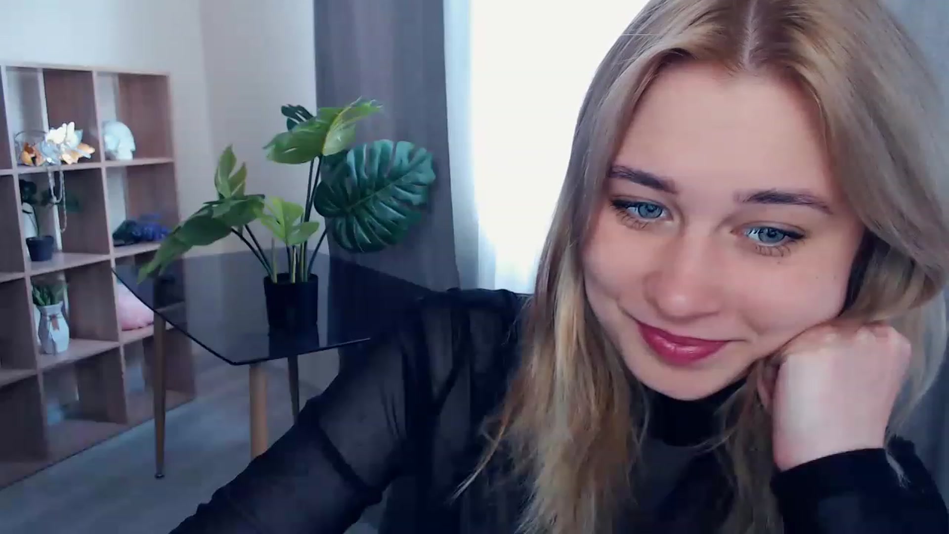 Gallery image thumbnail from Kukla_kolduna's myfreecams stream on, 04/21/2023, 12:41 image 16 of 20