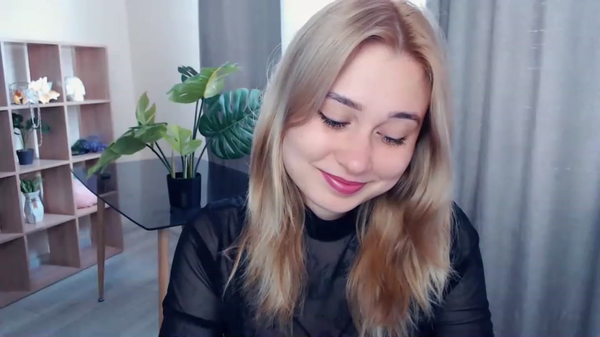 Gallery image thumbnail from Kukla_kolduna's myfreecams stream on, 04/21/2023, 12:41 image 14 of 20