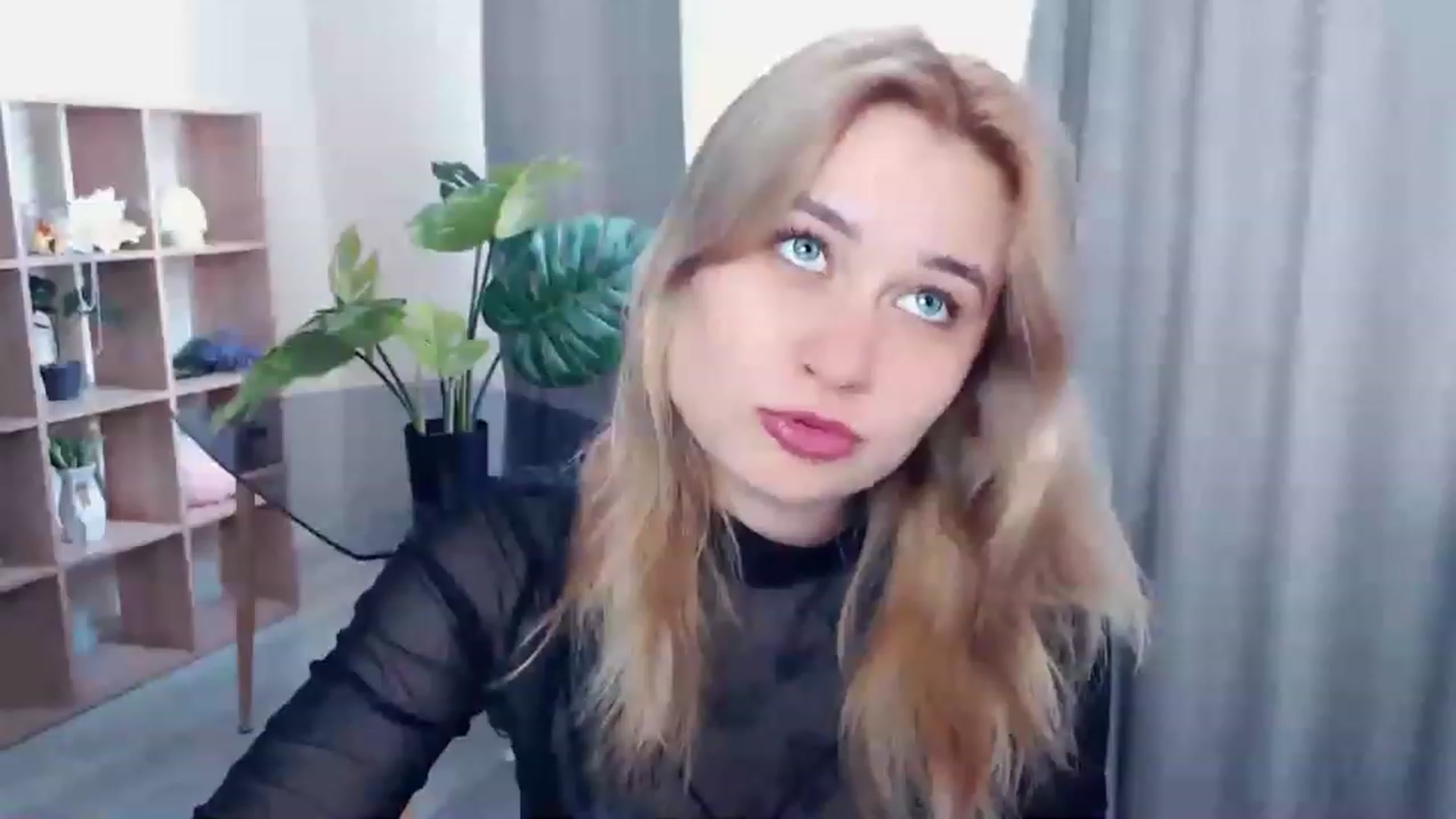 Gallery image thumbnail from Kukla_kolduna's myfreecams stream on, 04/21/2023, 12:41 image 19 of 20
