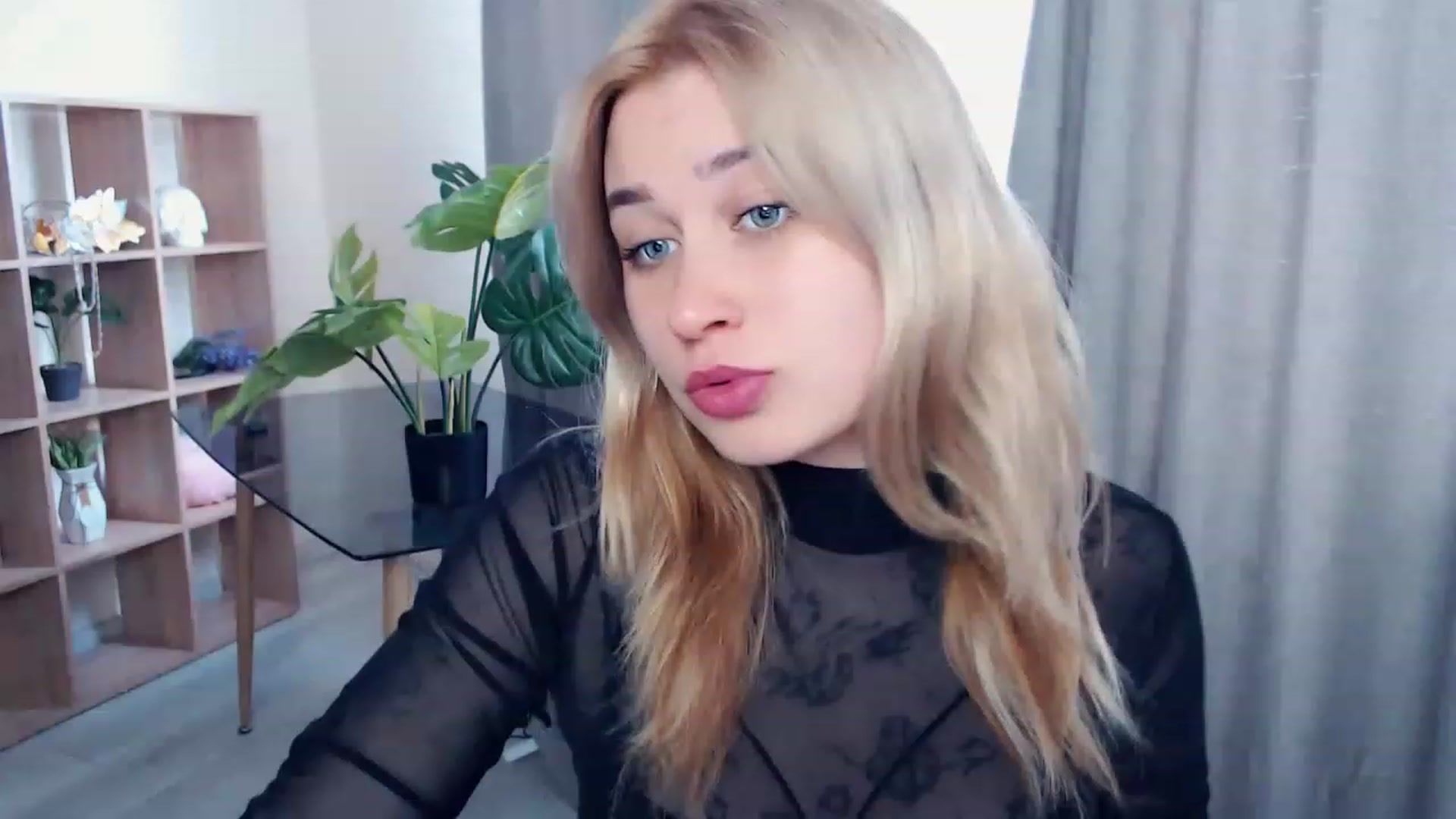Gallery image thumbnail from Kukla_kolduna's myfreecams stream on, 04/21/2023, 12:41 image 4 of 20