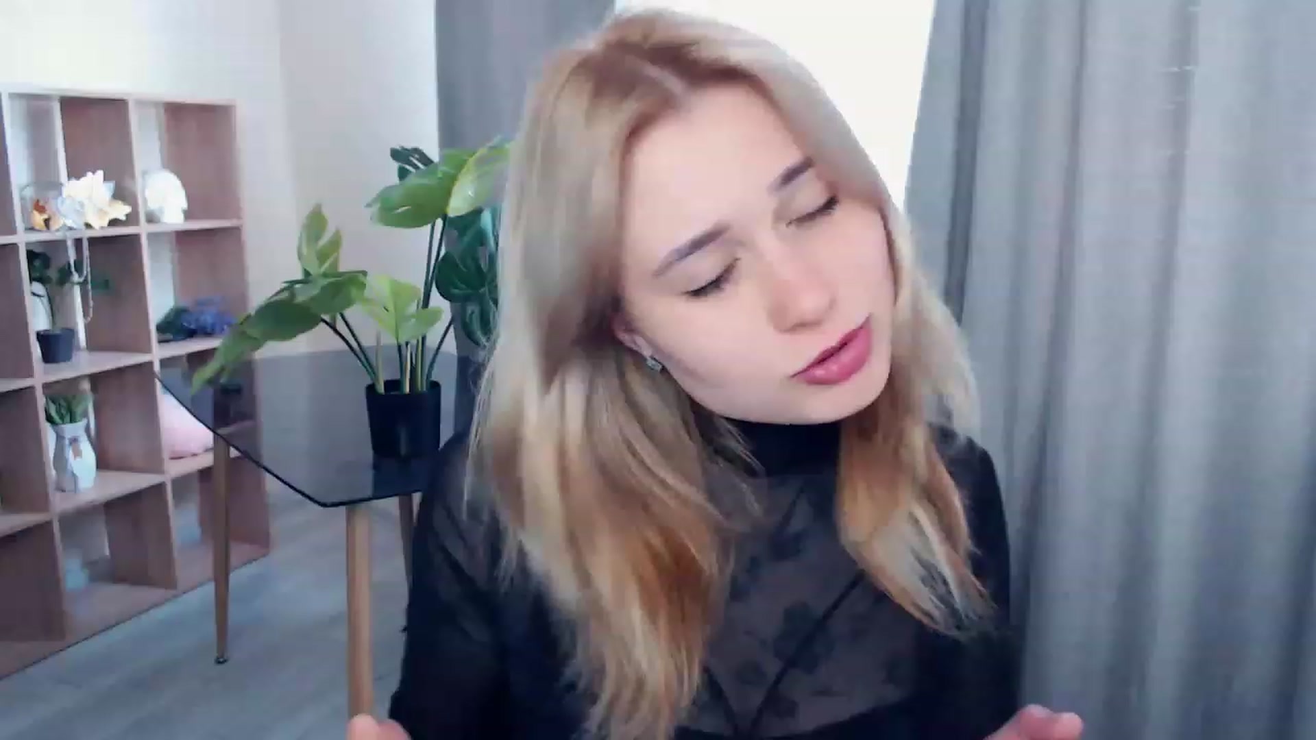 Gallery image thumbnail from Kukla_kolduna's myfreecams stream on, 04/21/2023, 12:41 image 7 of 20