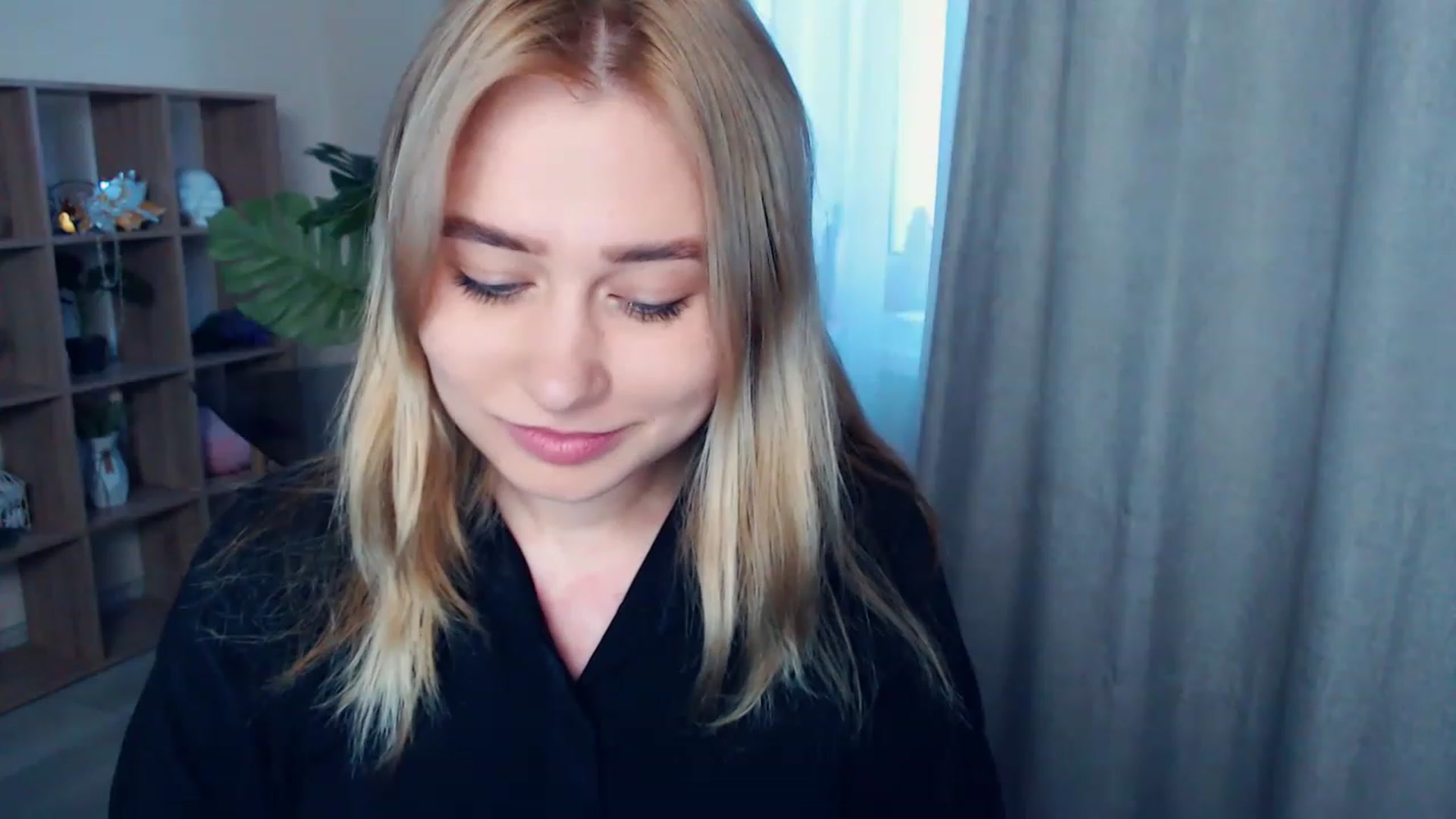 Gallery image thumbnail from Kukla_kolduna's myfreecams stream on, 04/23/2023, 17:25 image 2 of 20
