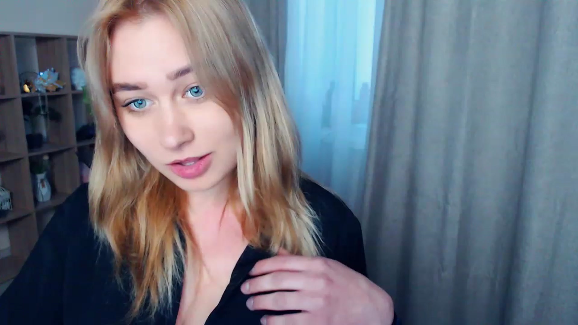 Gallery image thumbnail from Kukla_kolduna's myfreecams stream on, 04/23/2023, 17:25 image 8 of 20