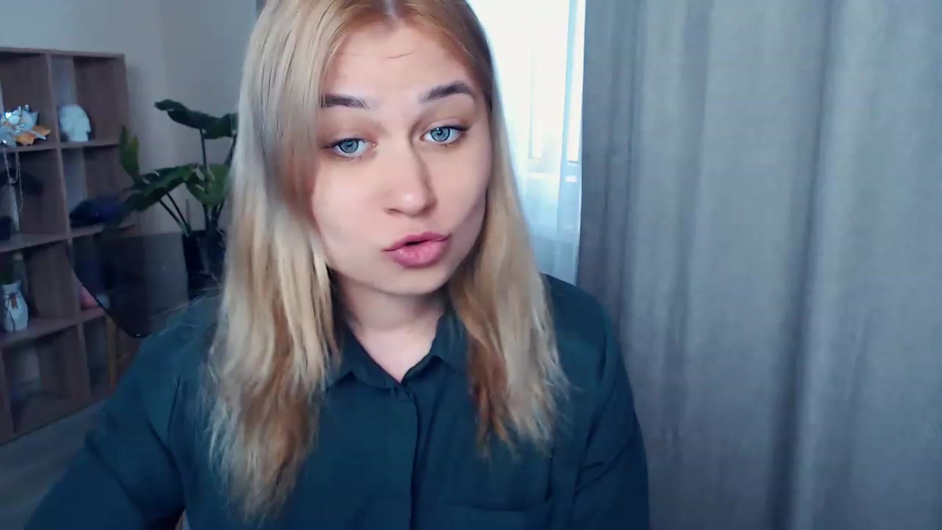 Gallery image thumbnail from Kukla_kolduna's myfreecams stream on, 04/27/2023, 14:31 image 6 of 20