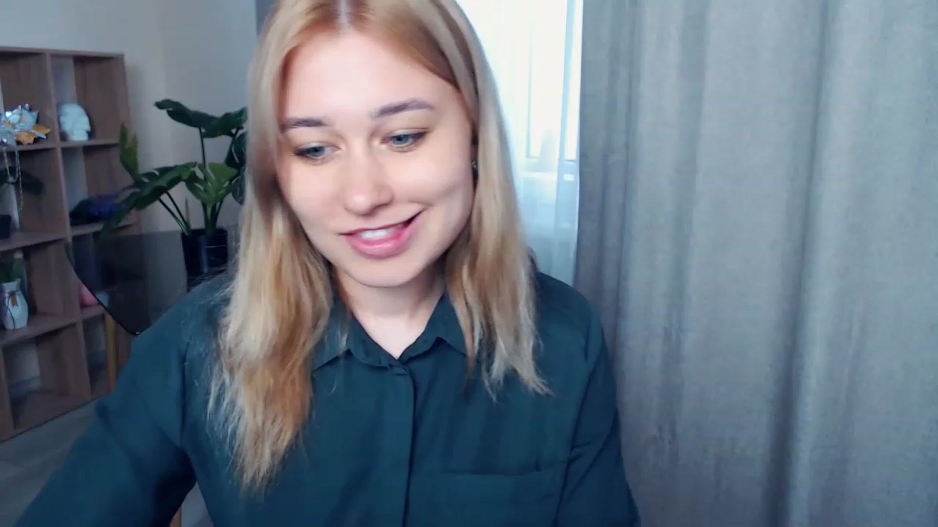 Gallery image thumbnail from Kukla_kolduna's myfreecams stream on, 04/27/2023, 14:31 image 19 of 20