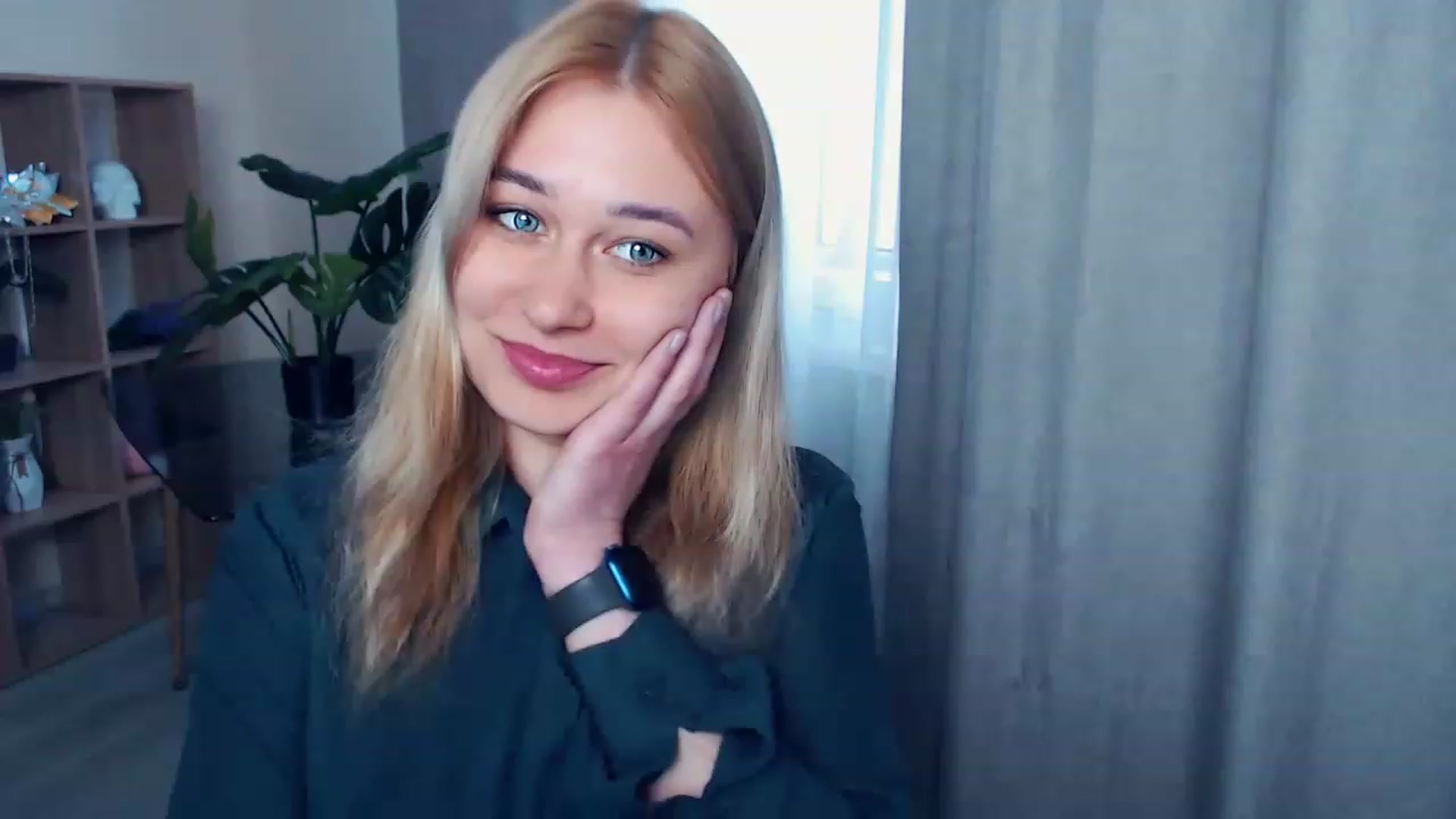 Gallery image thumbnail from Kukla_kolduna's myfreecams stream on, 04/27/2023, 14:31 image 1 of 20