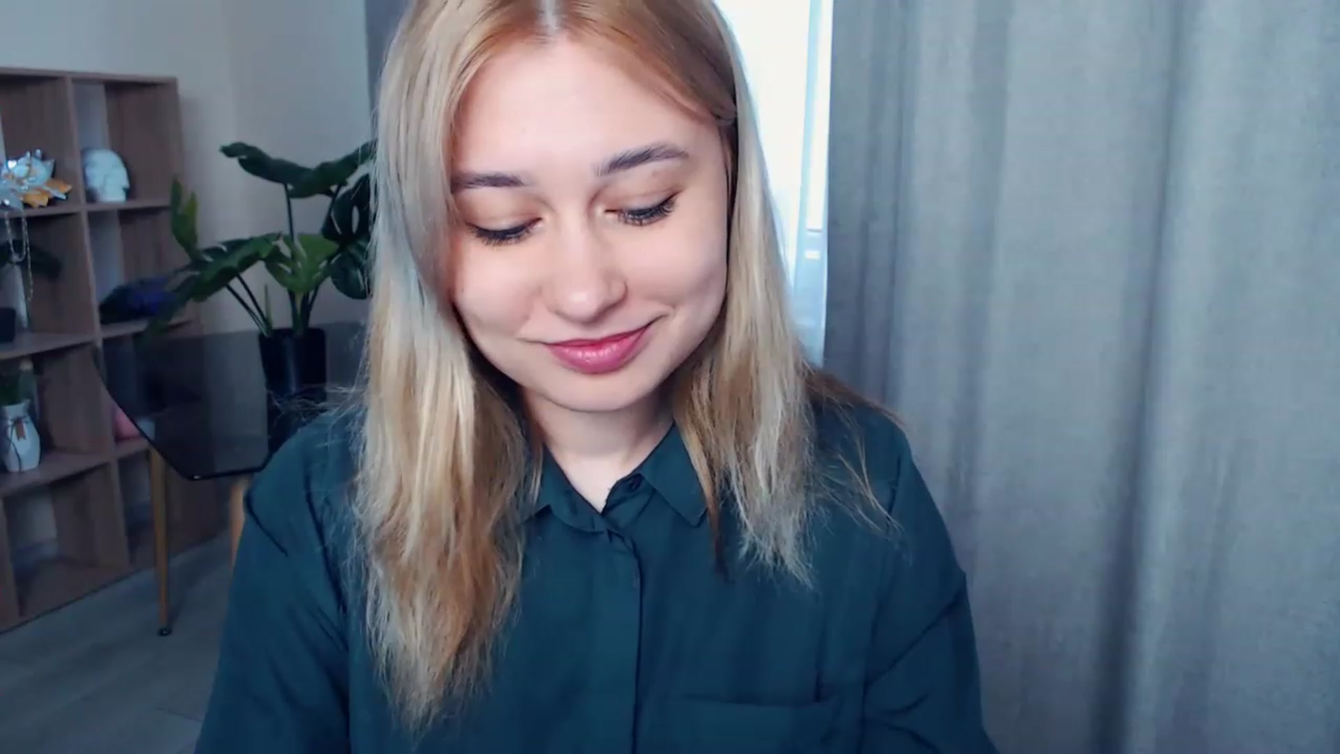 Gallery image thumbnail from Kukla_kolduna's myfreecams stream on, 04/27/2023, 14:31 image 4 of 20
