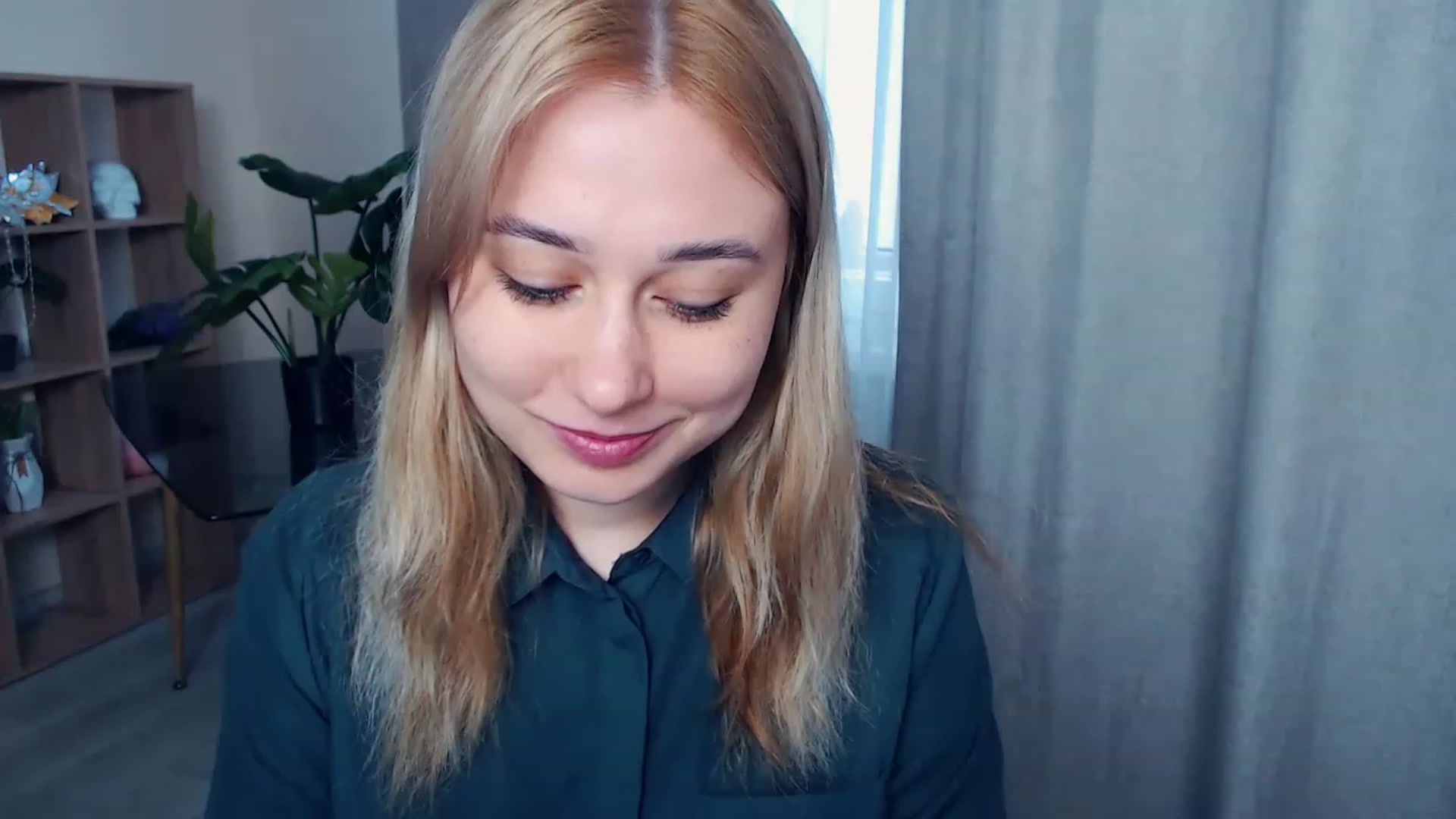 Gallery image thumbnail from Kukla_kolduna's myfreecams stream on, 04/27/2023, 14:31 image 15 of 20