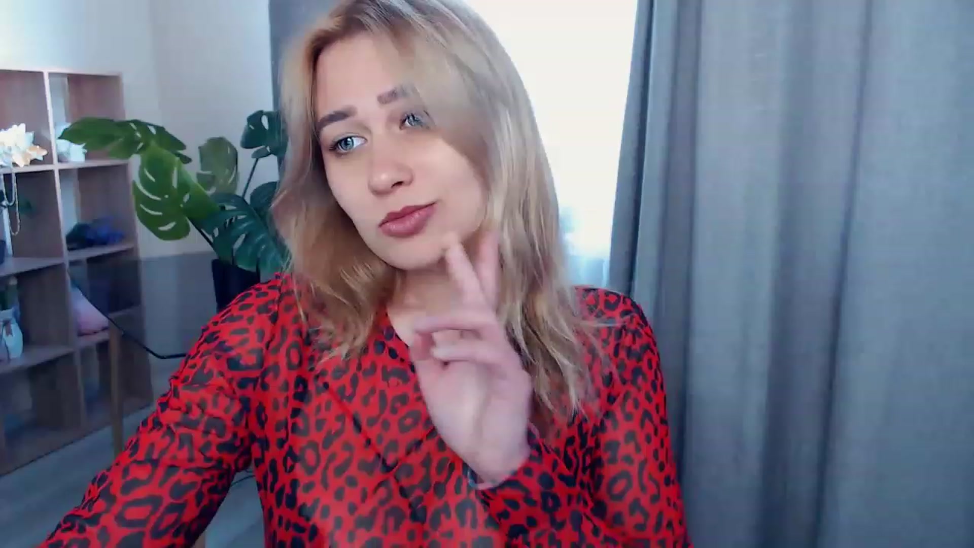 Gallery image thumbnail from Kukla_kolduna's myfreecams stream on, 04/28/2023, 12:34 image 5 of 20