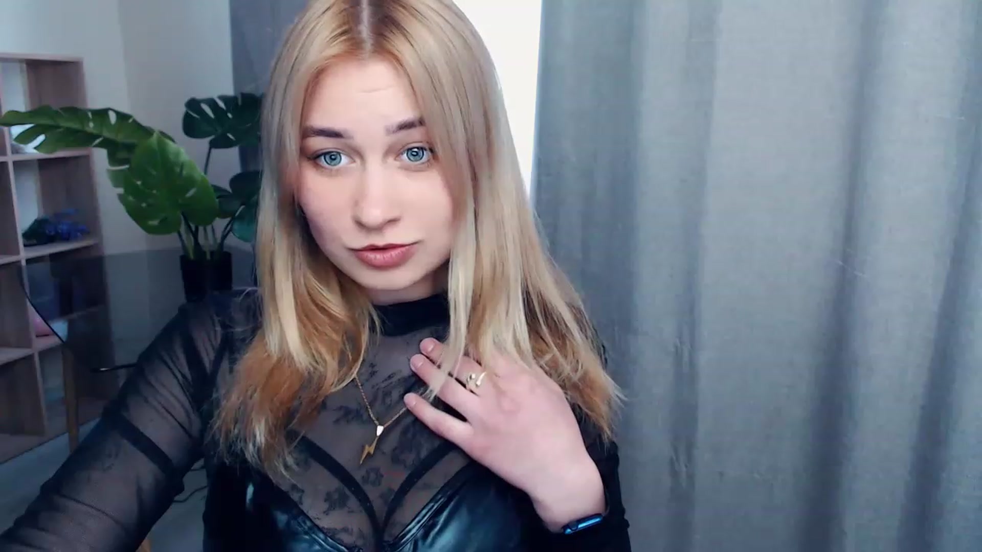 Gallery image thumbnail from Kukla_kolduna's myfreecams stream on, 04/30/2023, 15:08 image 12 of 20