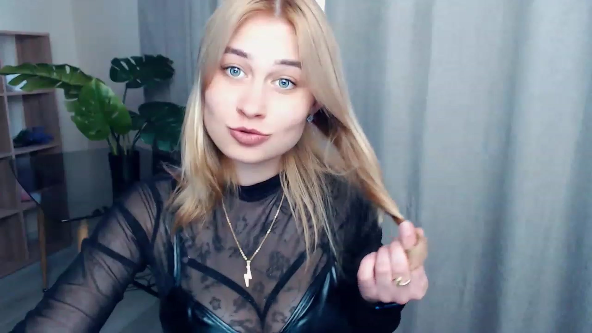 Gallery image thumbnail from Kukla_kolduna's myfreecams stream on, 04/30/2023, 16:04 image 20 of 20