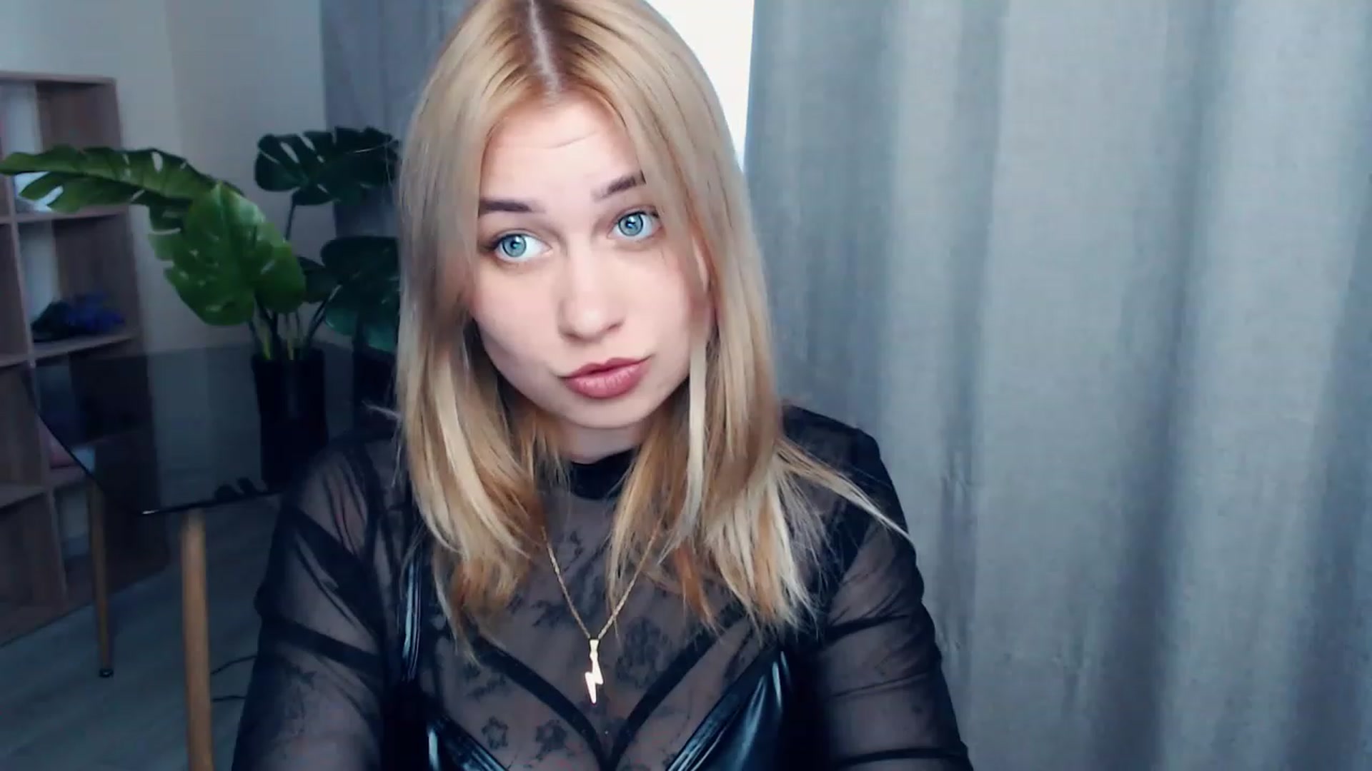 Gallery image thumbnail from Kukla_kolduna's myfreecams stream on, 04/30/2023, 16:04 image 17 of 20