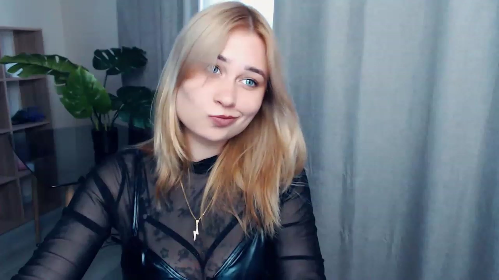 Gallery image thumbnail from Kukla_kolduna's myfreecams stream on, 04/30/2023, 16:04 image 15 of 20