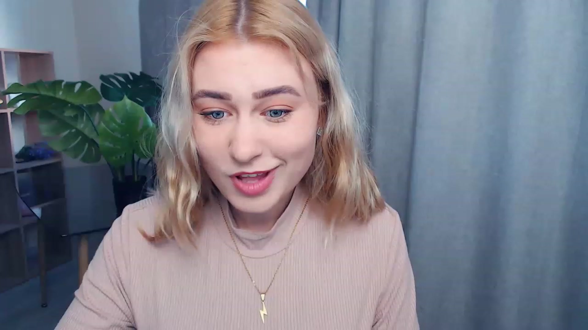 Gallery image thumbnail from Kukla_kolduna's myfreecams stream on, 05/01/2023, 16:00 image 17 of 20