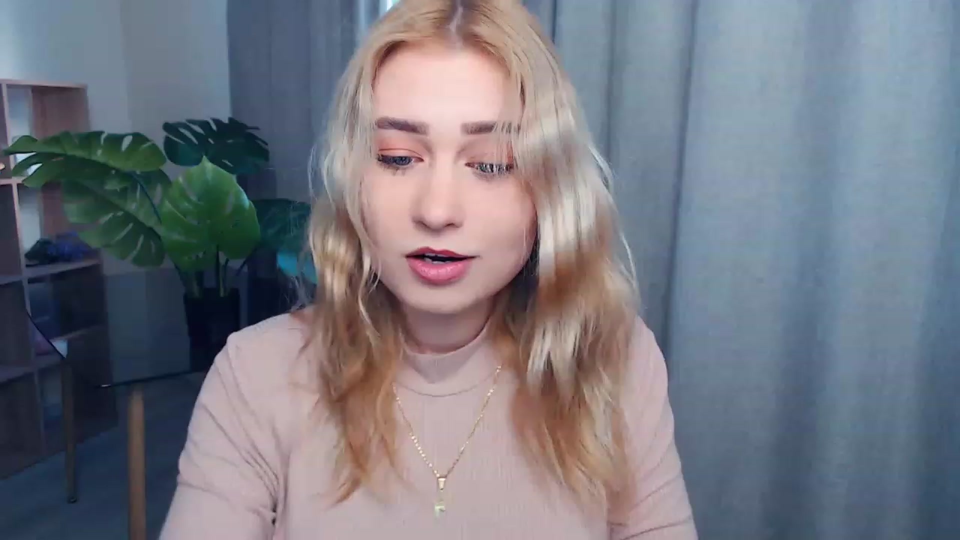 Gallery image thumbnail from Kukla_kolduna's myfreecams stream on, 05/01/2023, 16:00 image 20 of 20