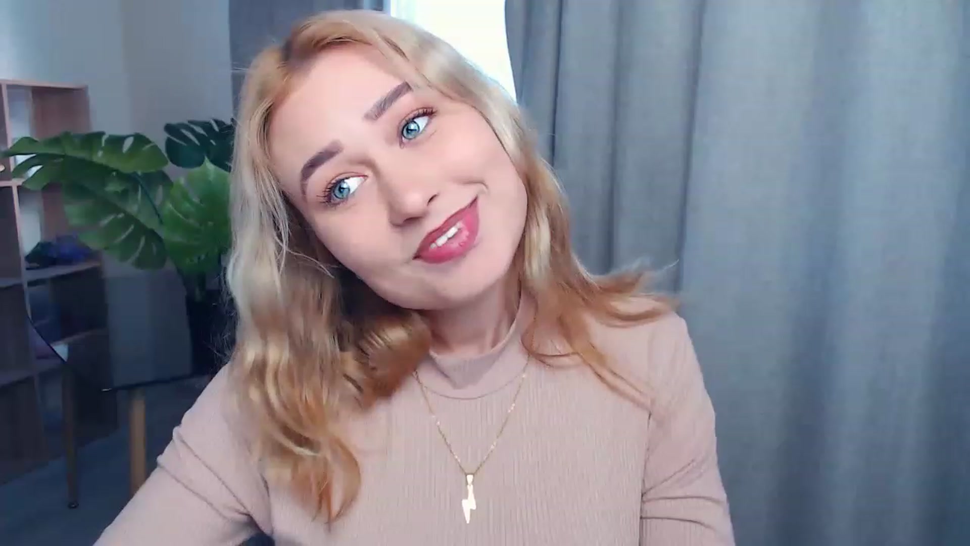 Gallery image thumbnail from Kukla_kolduna's myfreecams stream on, 05/01/2023, 16:00 image 19 of 20