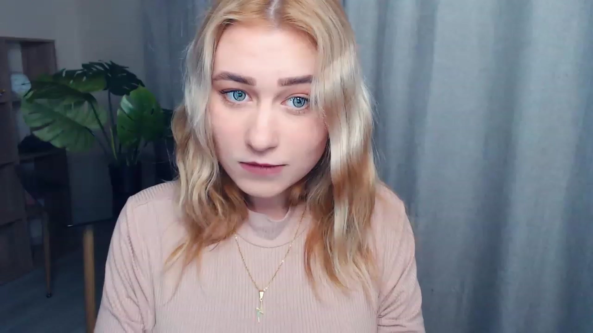 Gallery image thumbnail from Kukla_kolduna's myfreecams stream on, 05/01/2023, 17:42 image 13 of 20