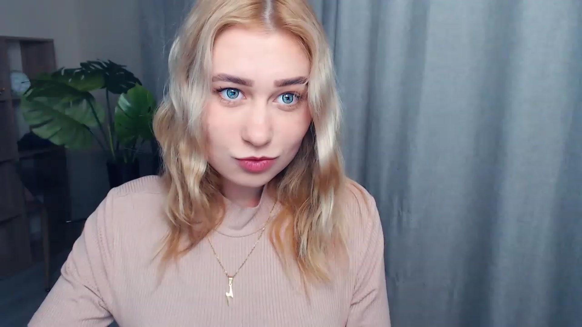 Gallery image thumbnail from Kukla_kolduna's myfreecams stream on, 05/01/2023, 17:42 image 20 of 20