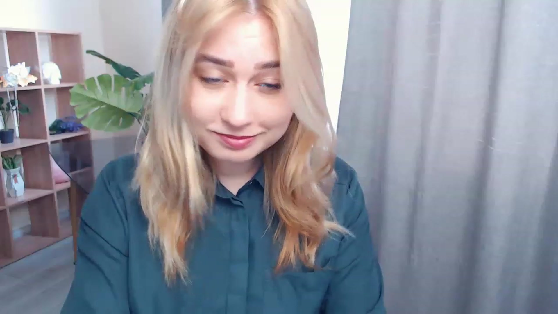 Gallery image thumbnail from Kukla_kolduna's myfreecams stream on, 05/04/2023, 12:56 image 16 of 20