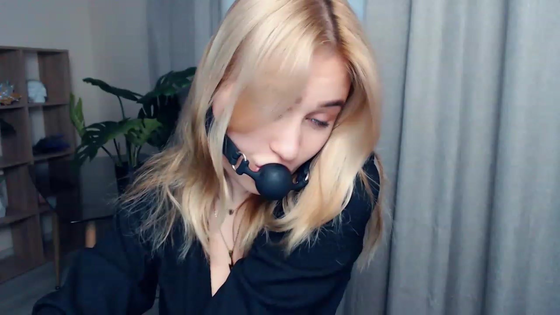 Gallery image thumbnail from Kukla_kolduna's myfreecams stream on, 05/07/2023, 17:32 image 18 of 20