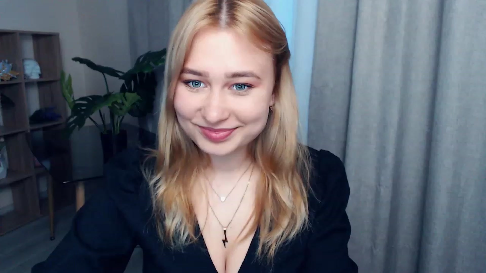 Gallery image thumbnail from Kukla_kolduna's myfreecams stream on, 05/07/2023, 17:32 image 14 of 20