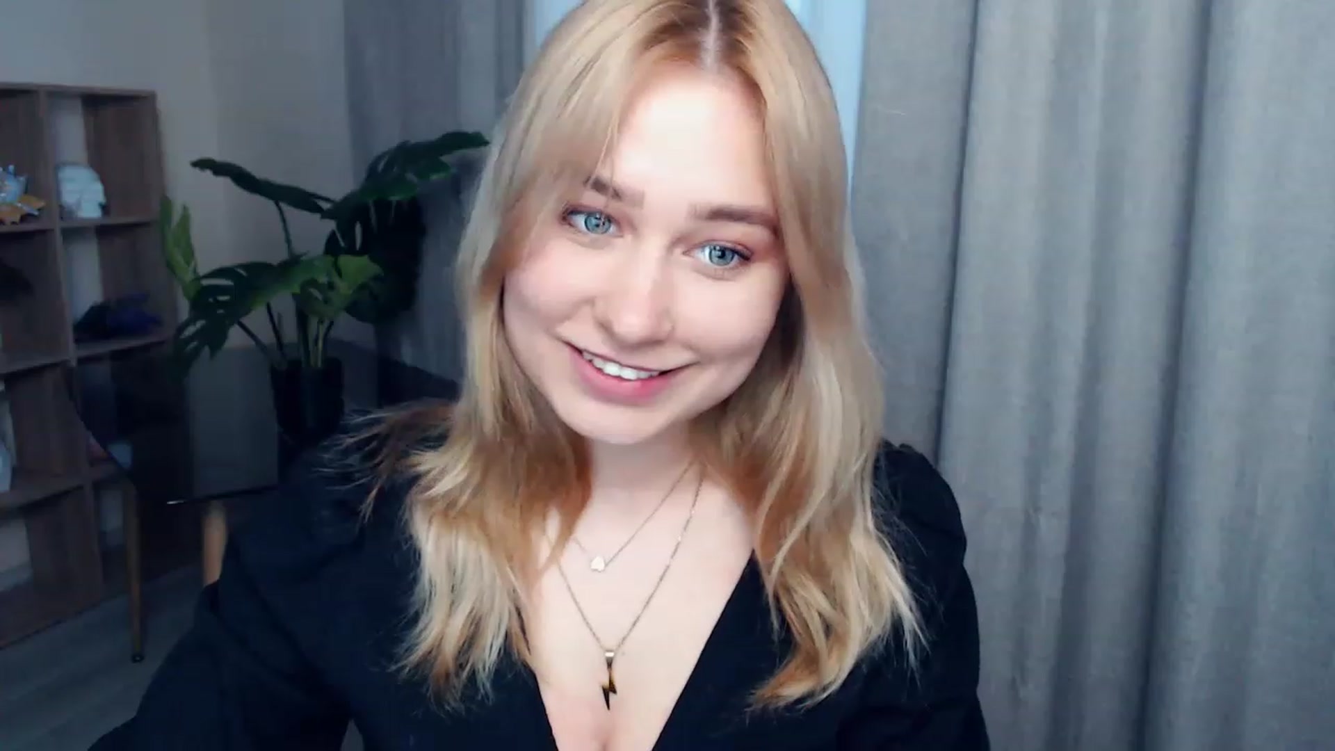 Gallery image thumbnail from Kukla_kolduna's myfreecams stream on, 05/07/2023, 17:32 image 11 of 20