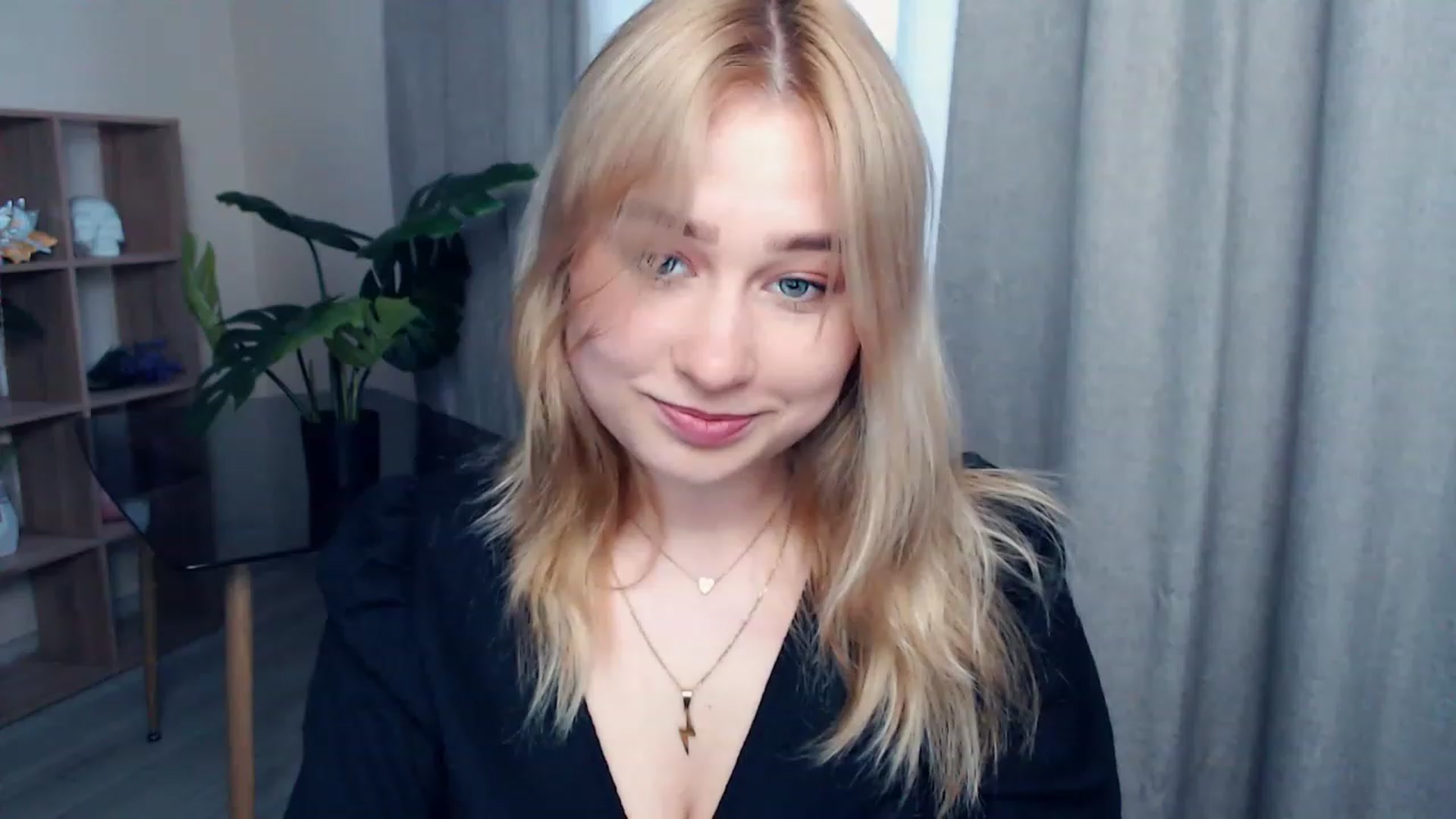 Gallery image thumbnail from Kukla_kolduna's myfreecams stream on, 05/07/2023, 17:32 image 1 of 20