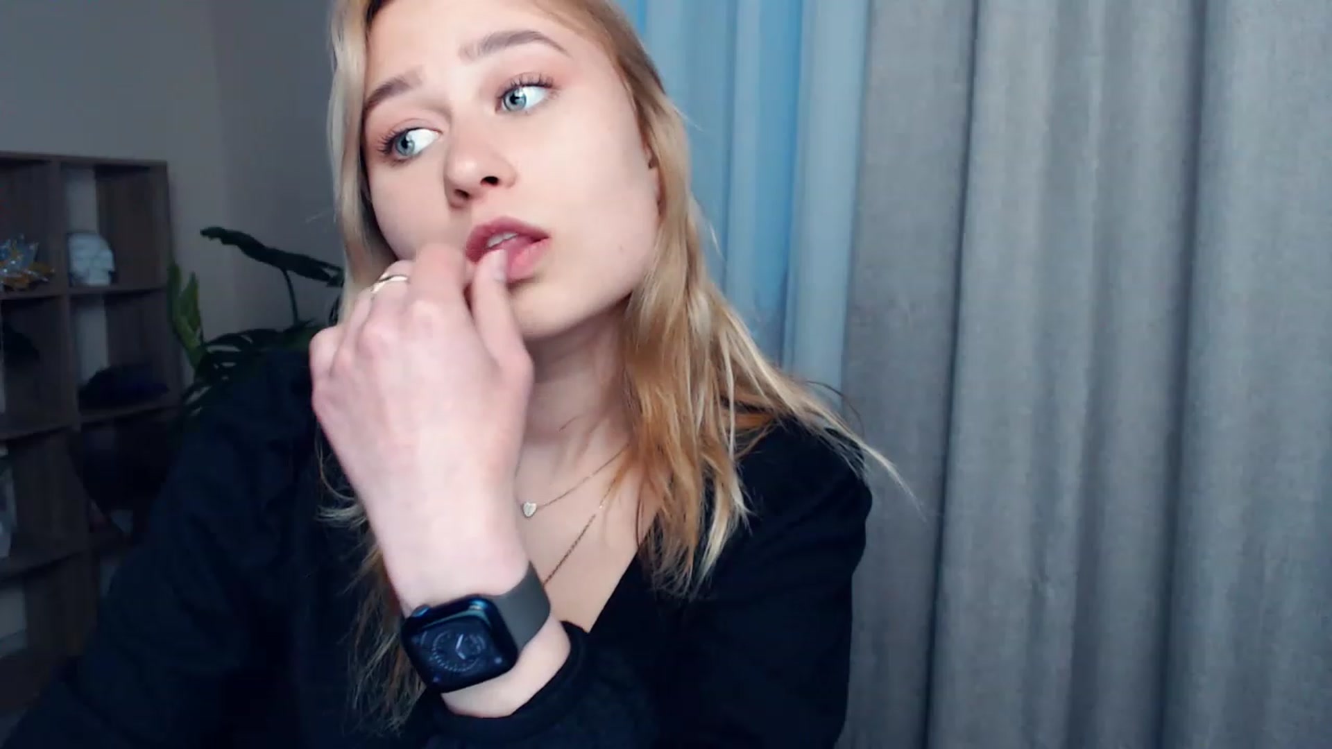 Gallery image thumbnail from Kukla_kolduna's myfreecams stream on, 05/07/2023, 17:32 image 19 of 20