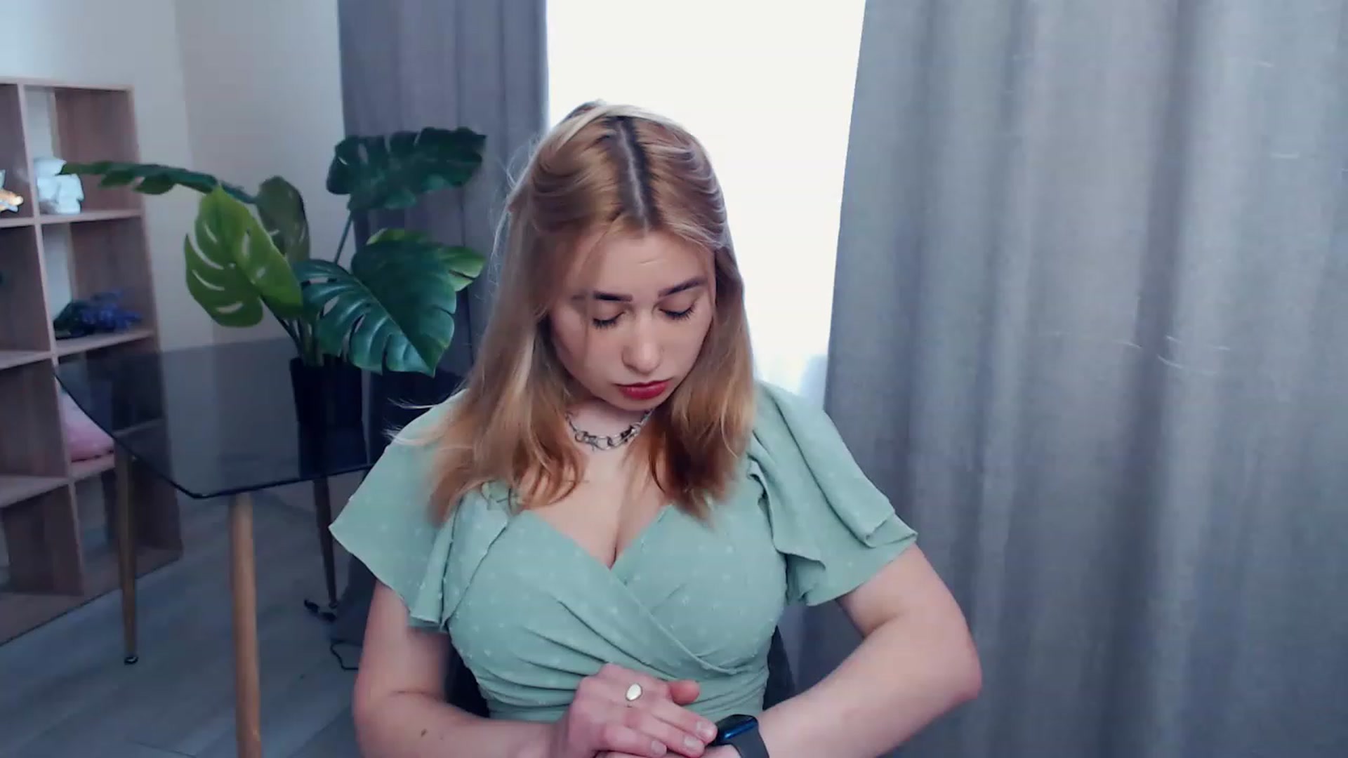 Gallery image thumbnail from Kukla_kolduna's myfreecams stream on, 05/11/2023, 11:50 image 18 of 20