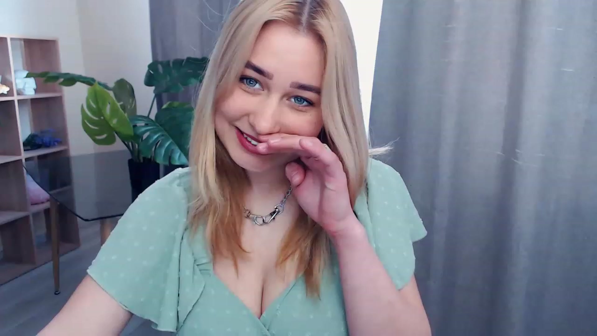 Gallery image thumbnail from Kukla_kolduna's myfreecams stream on, 05/11/2023, 11:50 image 7 of 20