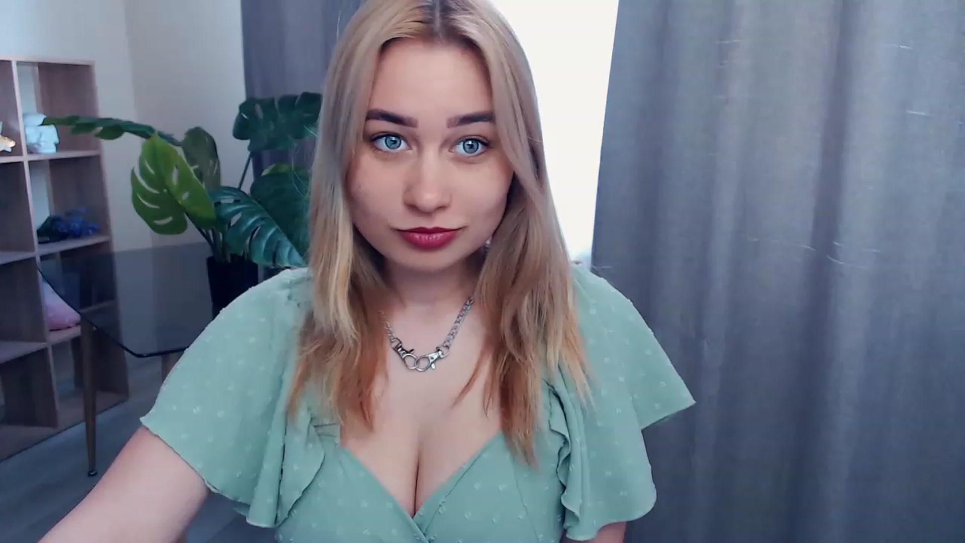Gallery image thumbnail from Kukla_kolduna's myfreecams stream on, 05/11/2023, 11:50 image 4 of 20