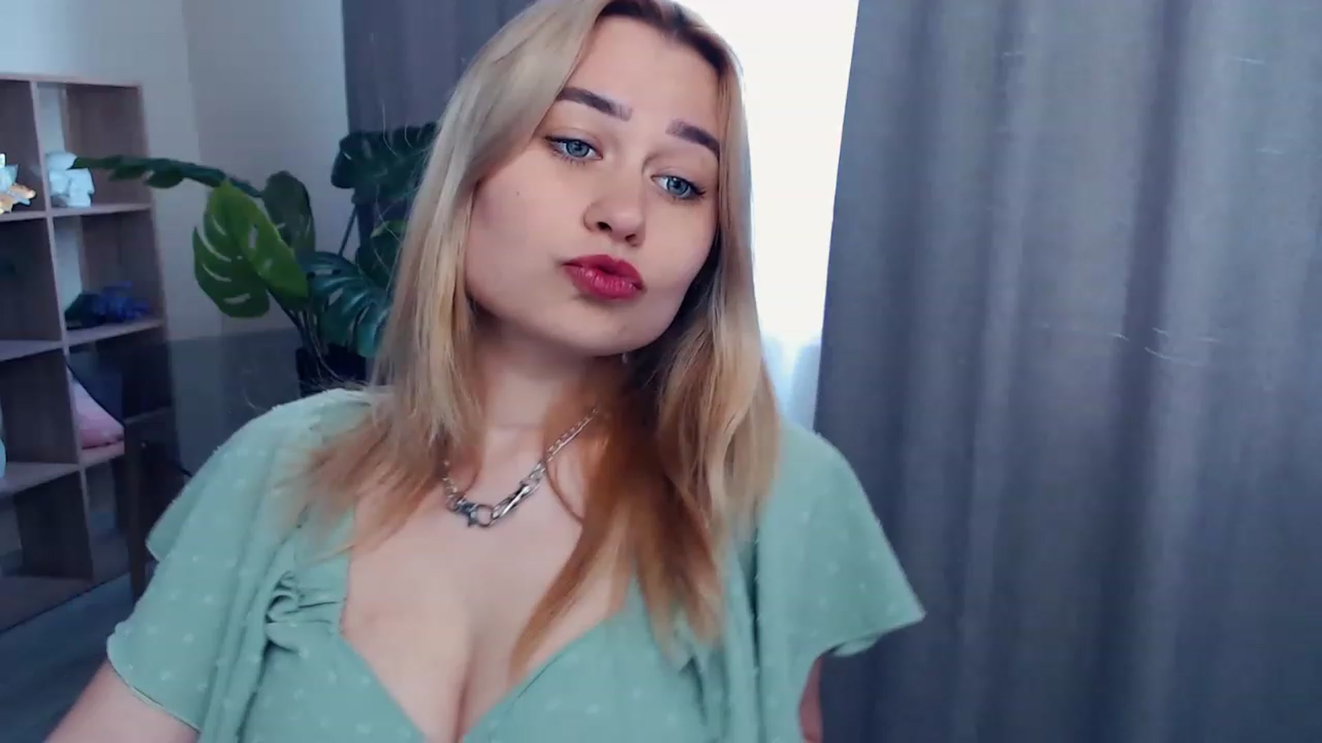 Gallery image thumbnail from Kukla_kolduna's myfreecams stream on, 05/11/2023, 13:07 image 11 of 20