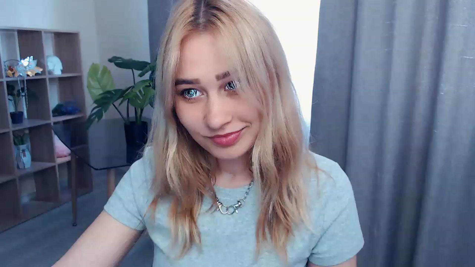 Gallery image thumbnail from Kukla_kolduna's myfreecams stream on, 05/13/2023, 08:37 image 12 of 20