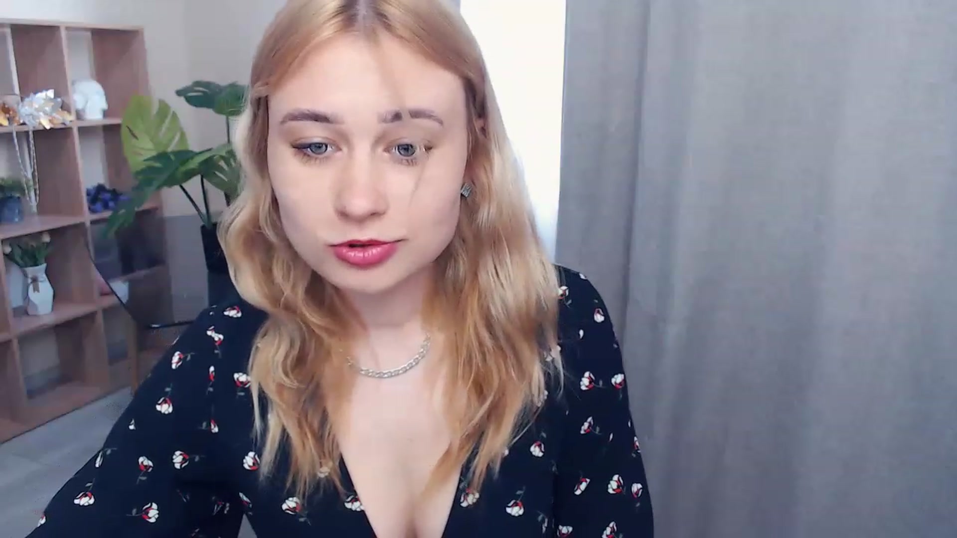 Gallery image thumbnail from Kukla_kolduna's myfreecams stream on, 05/15/2023, 16:05 image 12 of 20