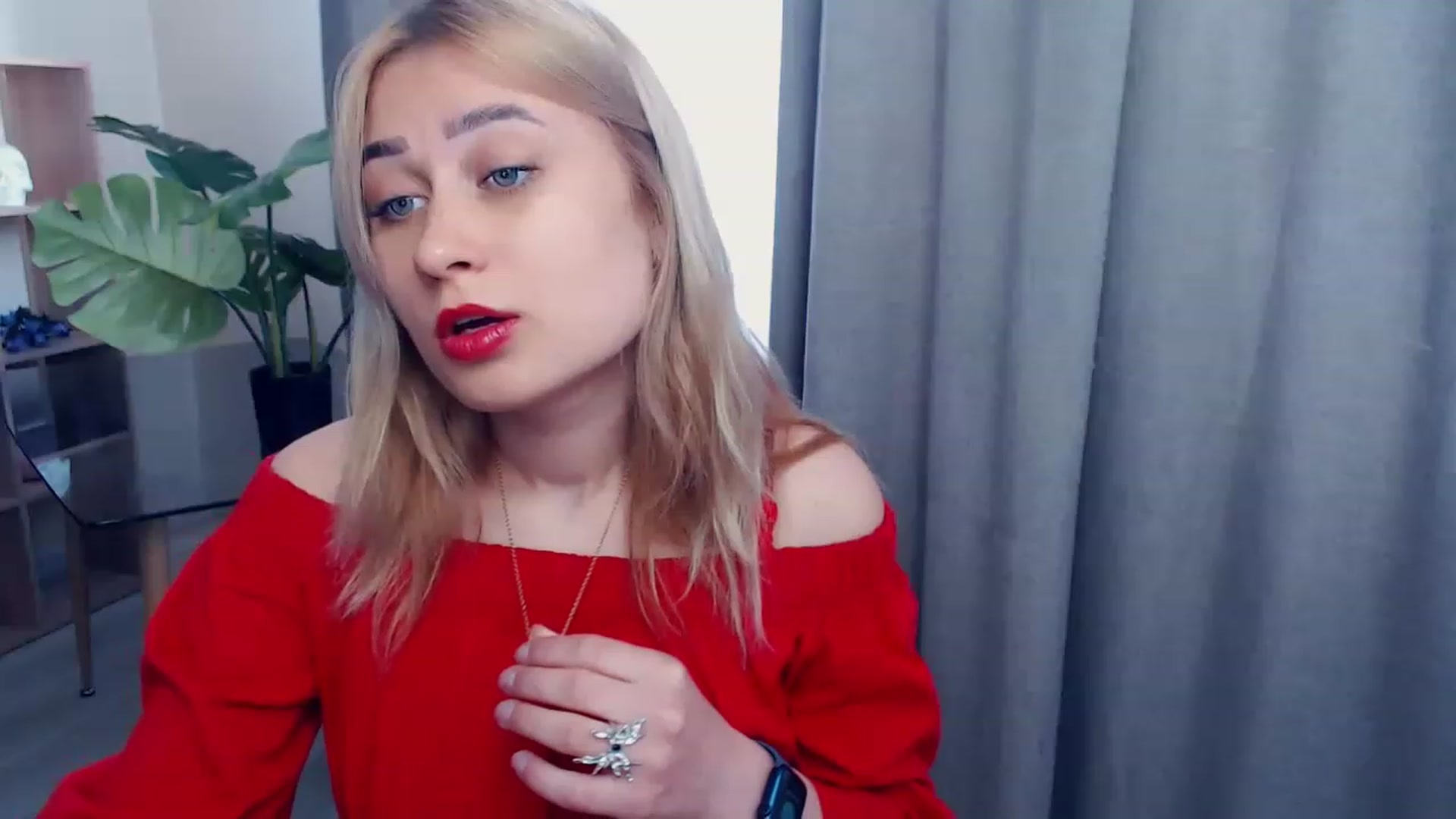 Gallery image thumbnail from Kukla_kolduna's myfreecams stream on, 05/22/2023, 14:17 image 3 of 20