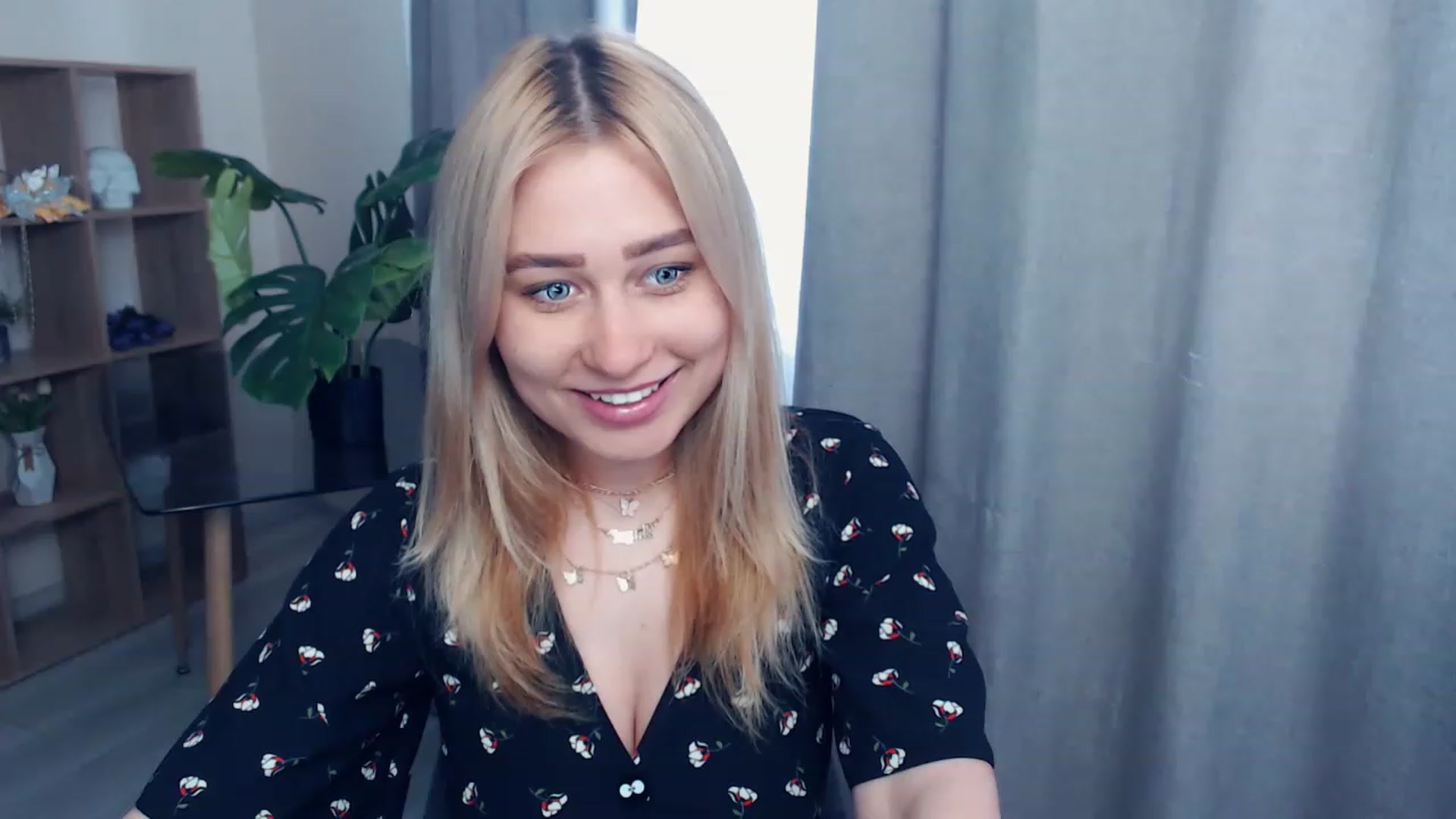 Gallery image thumbnail from Kukla_kolduna's myfreecams stream on, 05/27/2023, 15:07 image 10 of 20