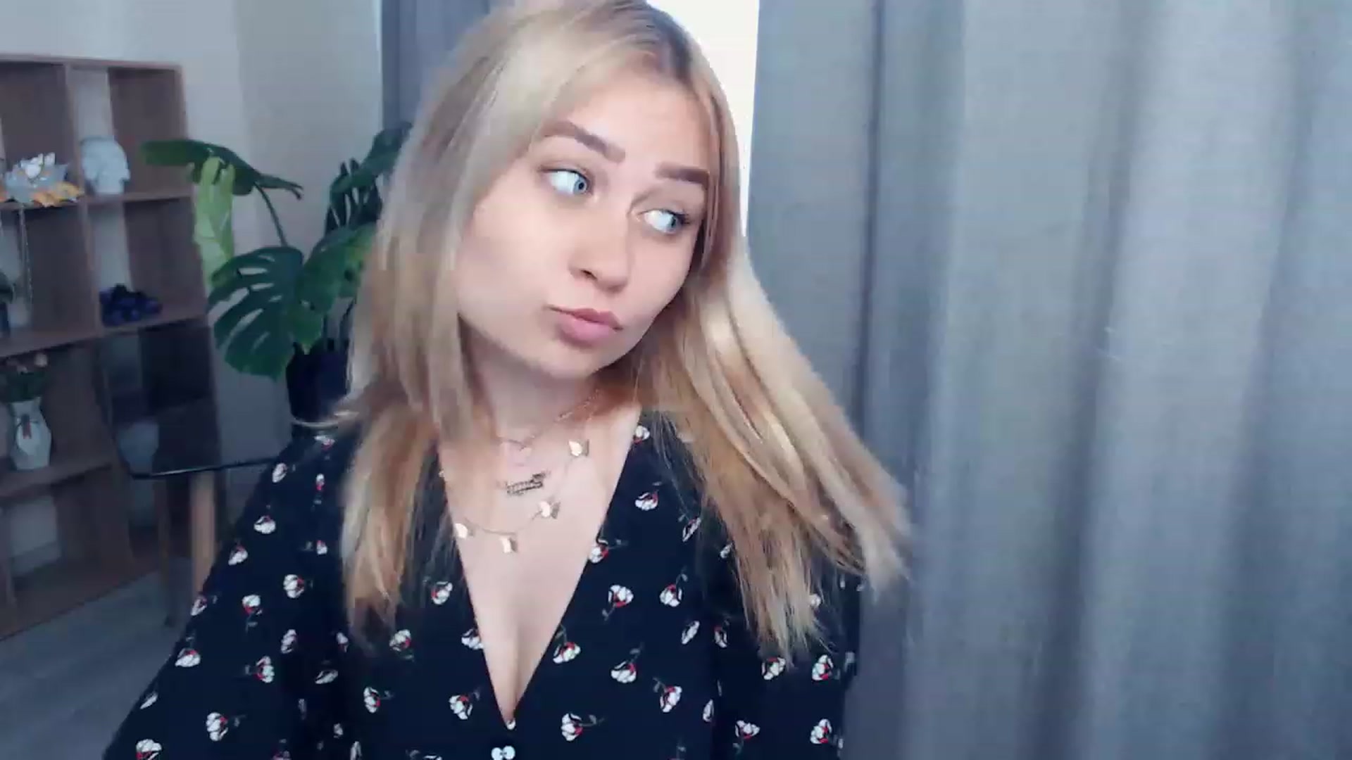 Gallery image thumbnail from Kukla_kolduna's myfreecams stream on, 05/27/2023, 15:07 image 7 of 20