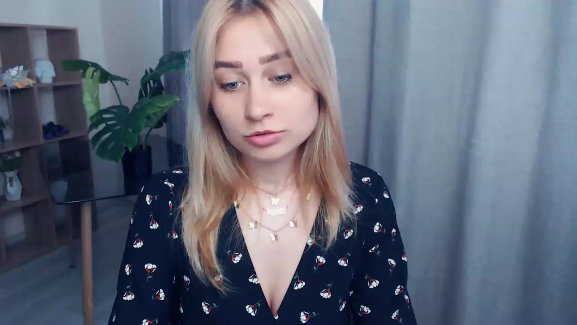 Gallery image thumbnail from Kukla_kolduna's myfreecams stream on, 05/27/2023, 15:07 image 4 of 20