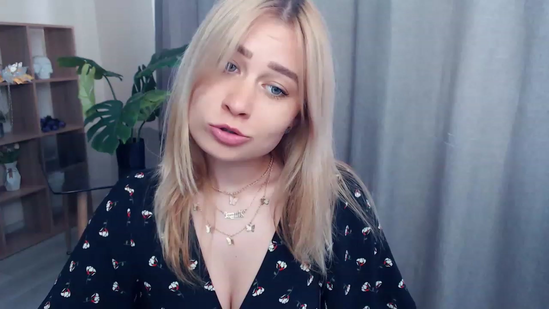 Gallery image thumbnail from Kukla_kolduna's myfreecams stream on, 05/27/2023, 15:07 image 6 of 20
