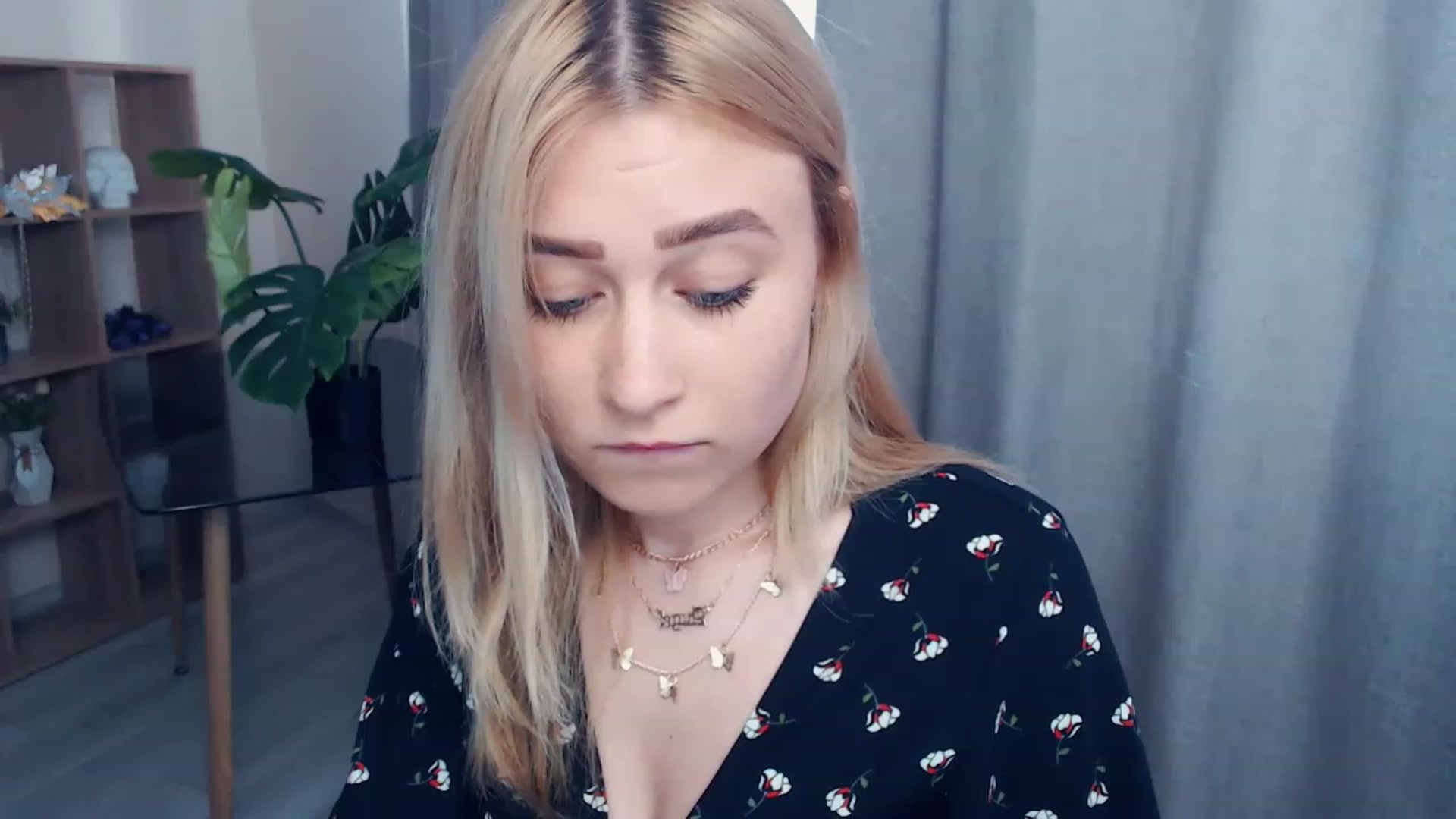 Gallery image thumbnail from Kukla_kolduna's myfreecams stream on, 05/27/2023, 15:07 image 20 of 20
