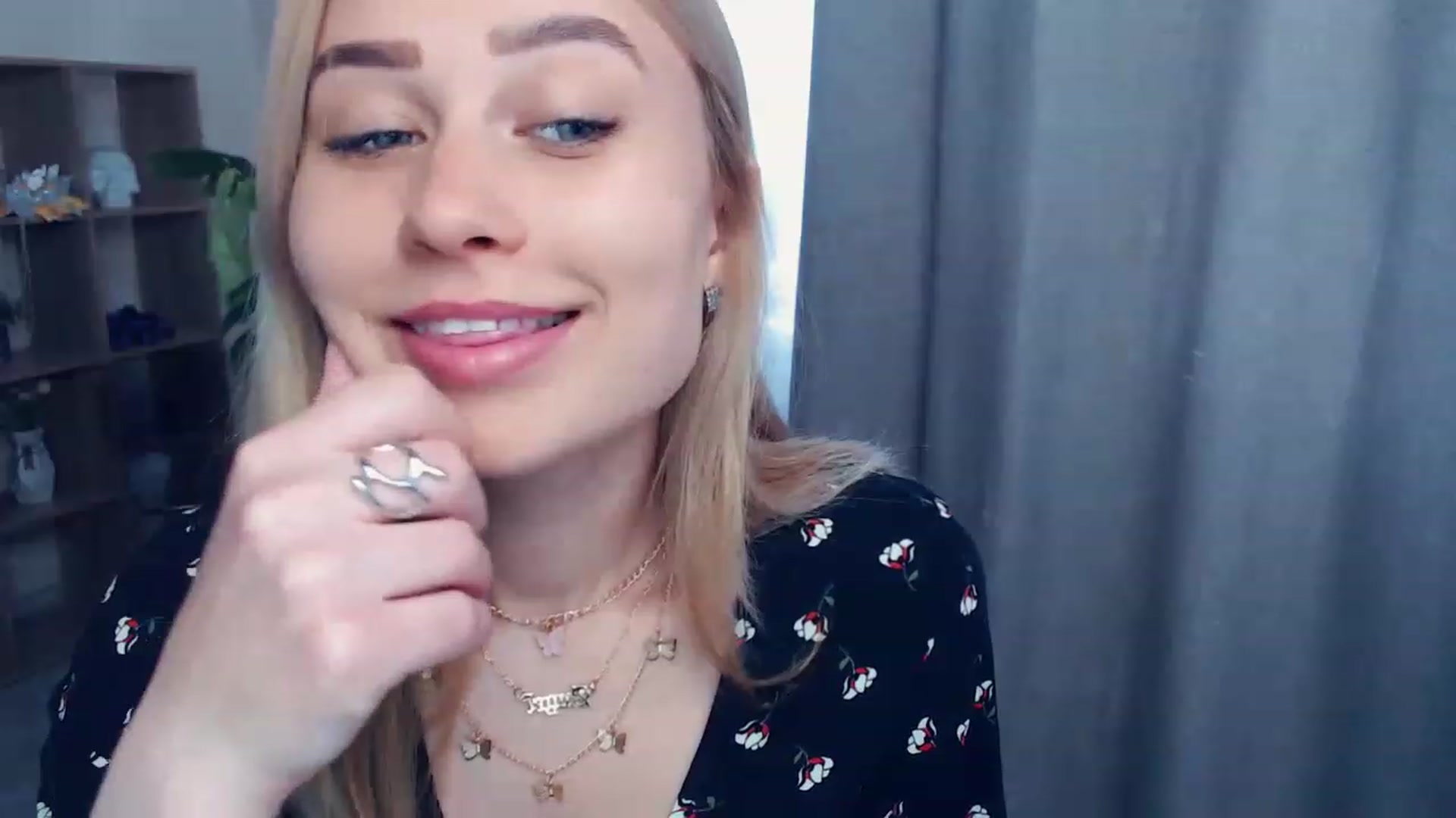 Gallery image thumbnail from Kukla_kolduna's myfreecams stream on, 05/27/2023, 15:07 image 3 of 20