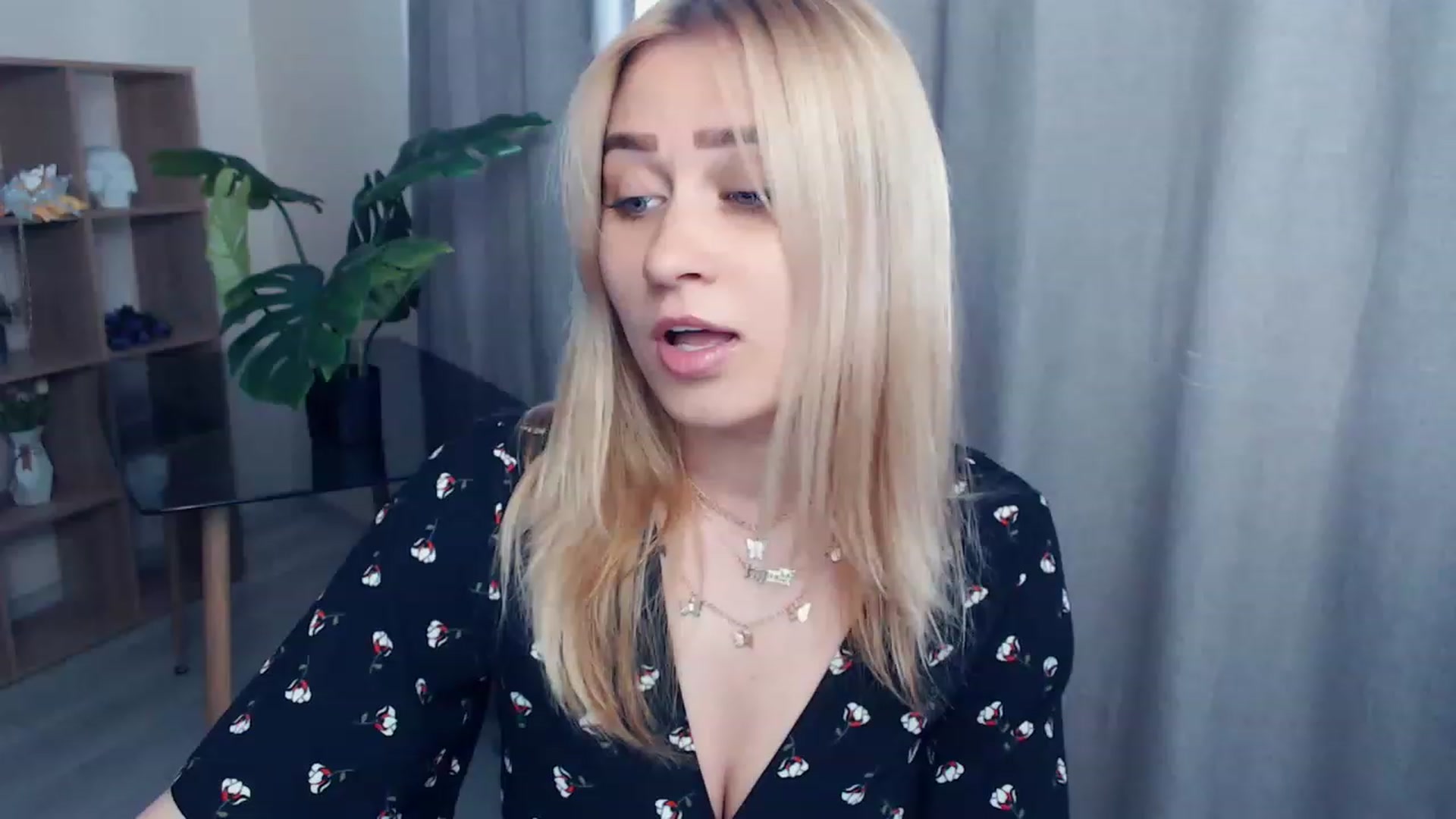Gallery image thumbnail from Kukla_kolduna's myfreecams stream on, 05/27/2023, 15:07 image 16 of 20
