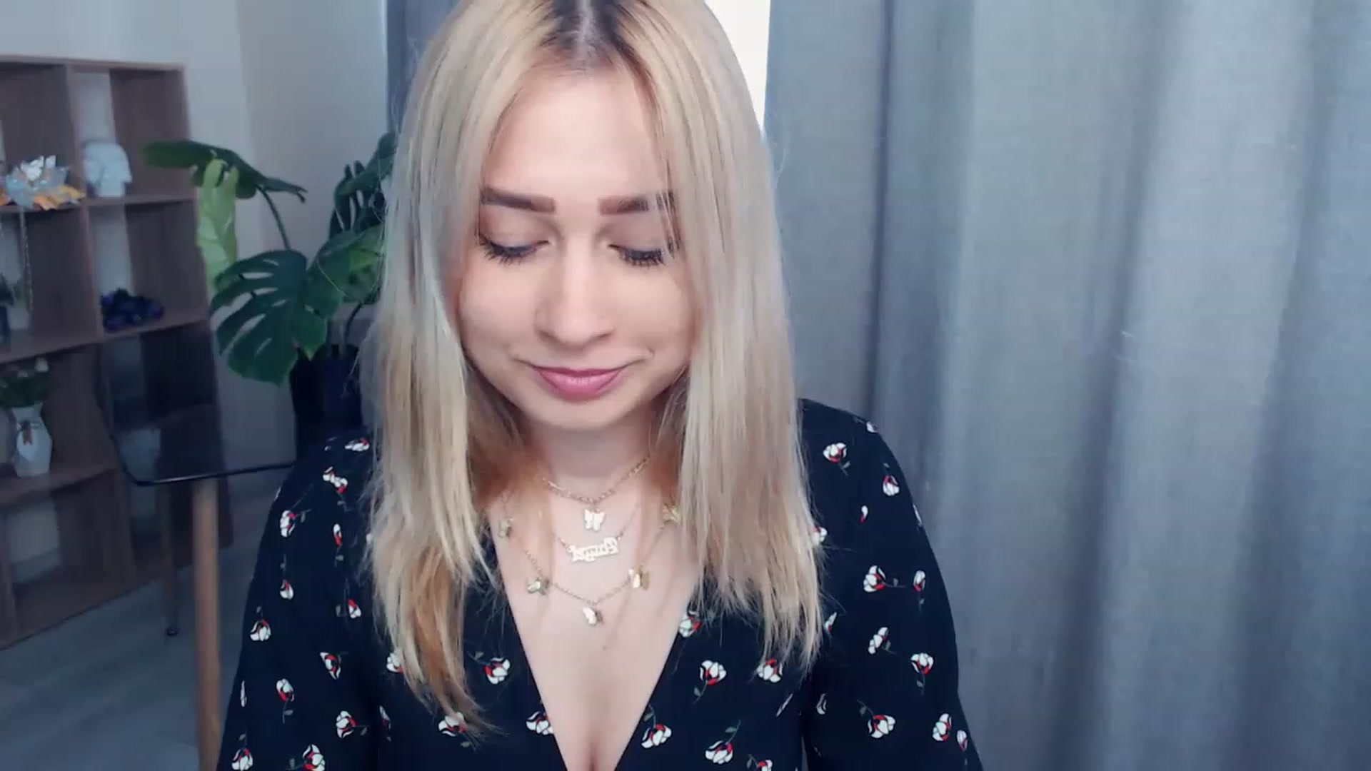Gallery image thumbnail from Kukla_kolduna's myfreecams stream on, 05/27/2023, 15:07 image 5 of 20